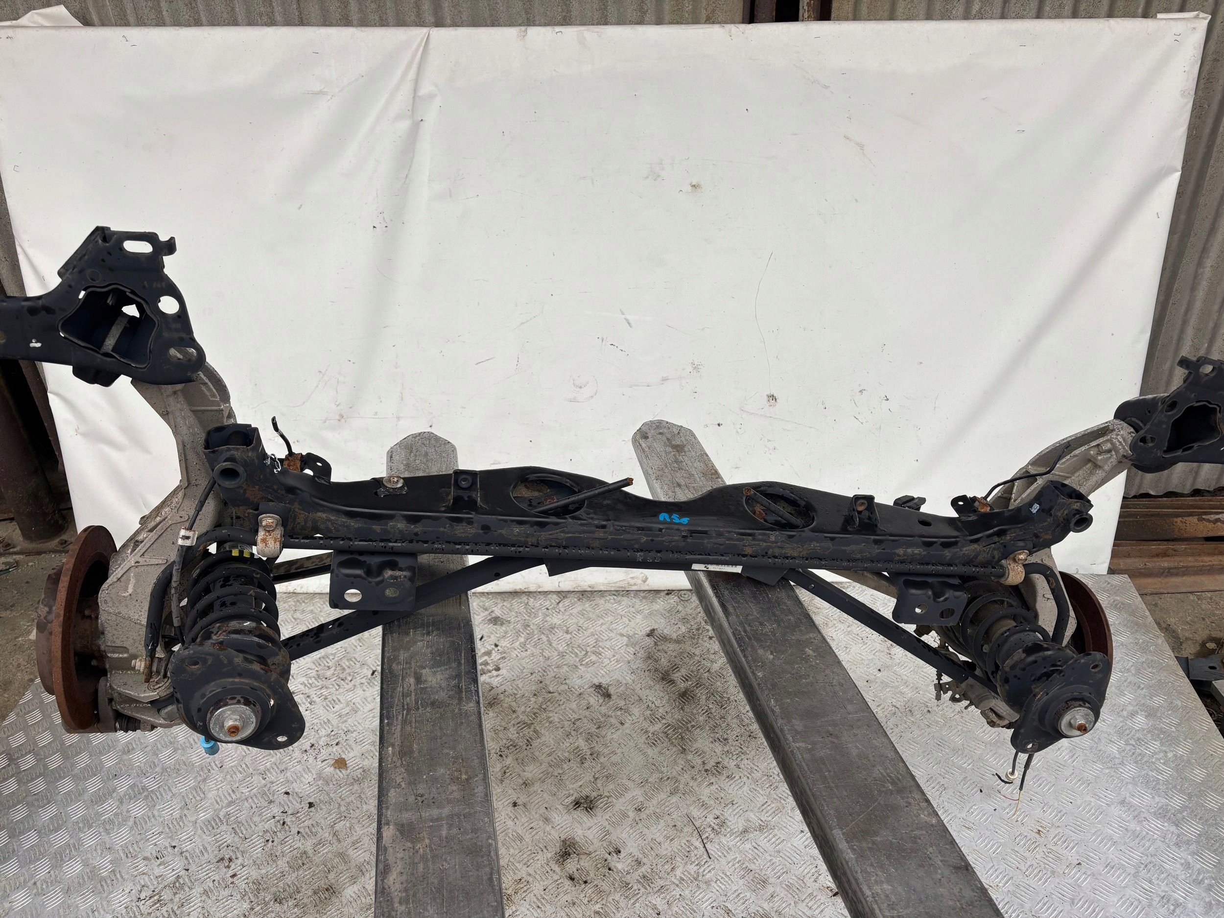 Балка задняя ось подвеска MINI COOPER R56