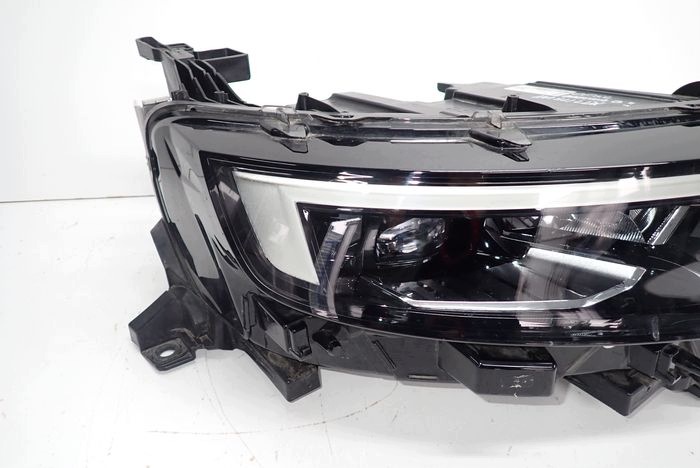 OPEL MOKKA B LUX FULL LED 20- reflektor right light right 9834016680