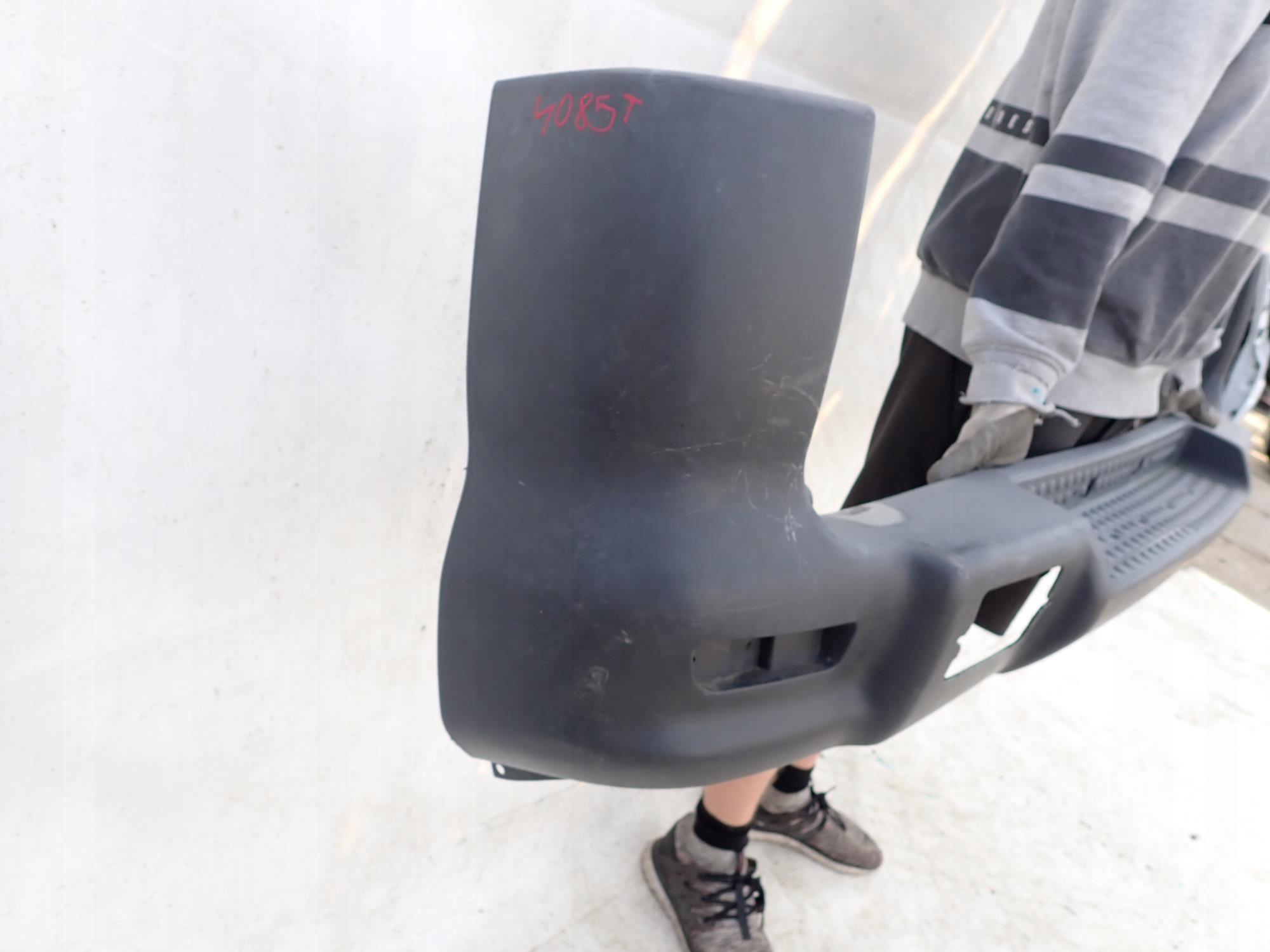 MITSUBISHI SPACE GEAR 94-07 bumper rear part rear