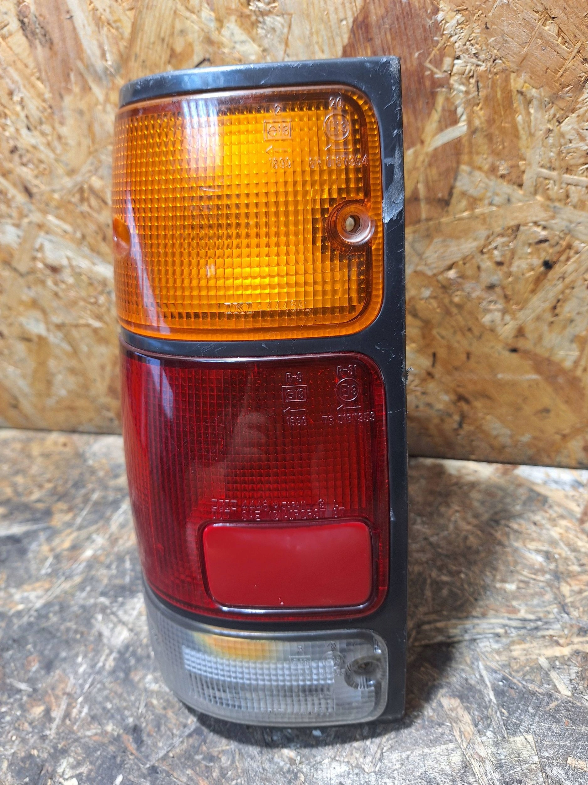 light rear part left ISUZU RODEO 91-97