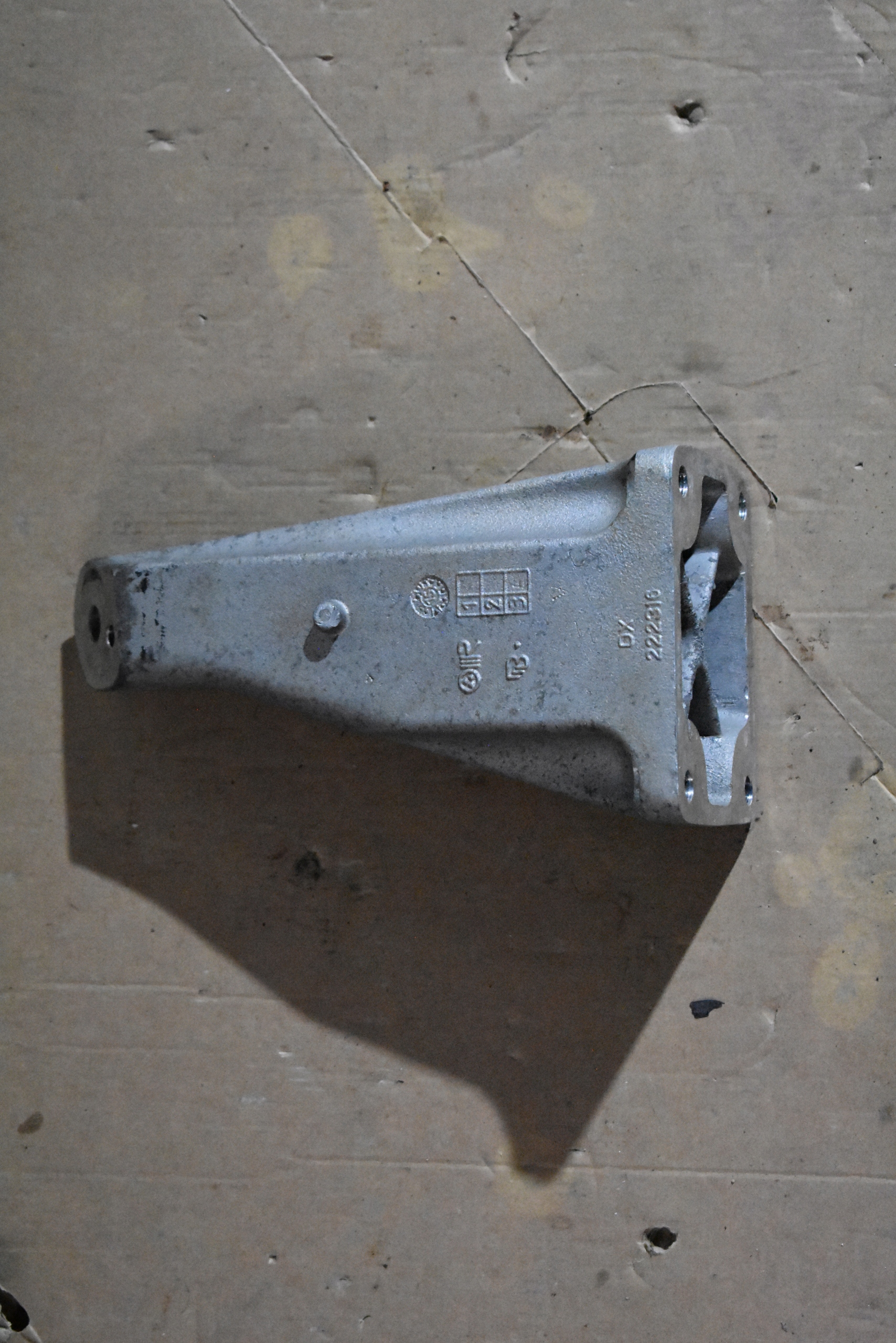 IDEALNA holder engine mount right MASERATI GRANTURISMO M145 4.7 1