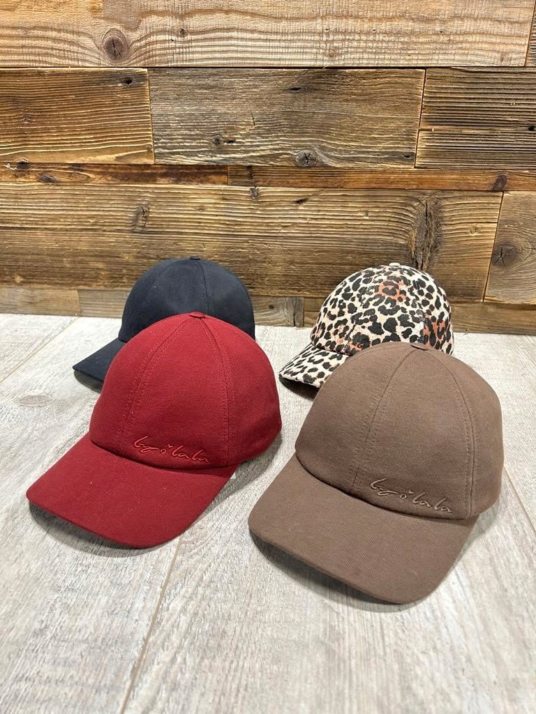 By O La La Dresová Kšiltovka Černá Univerzální