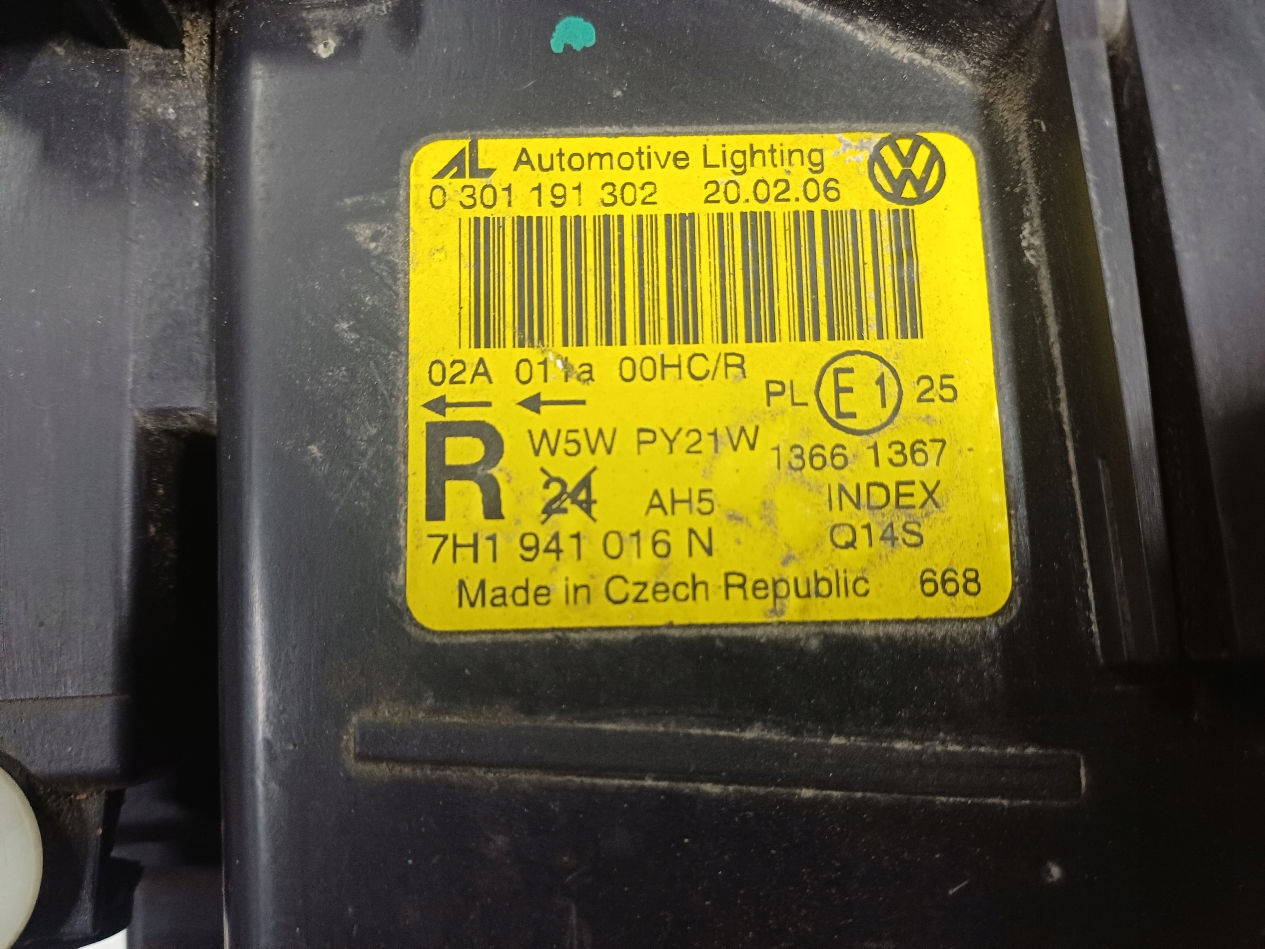 фара правая vw transporter T5 7H1941016N 0301191302