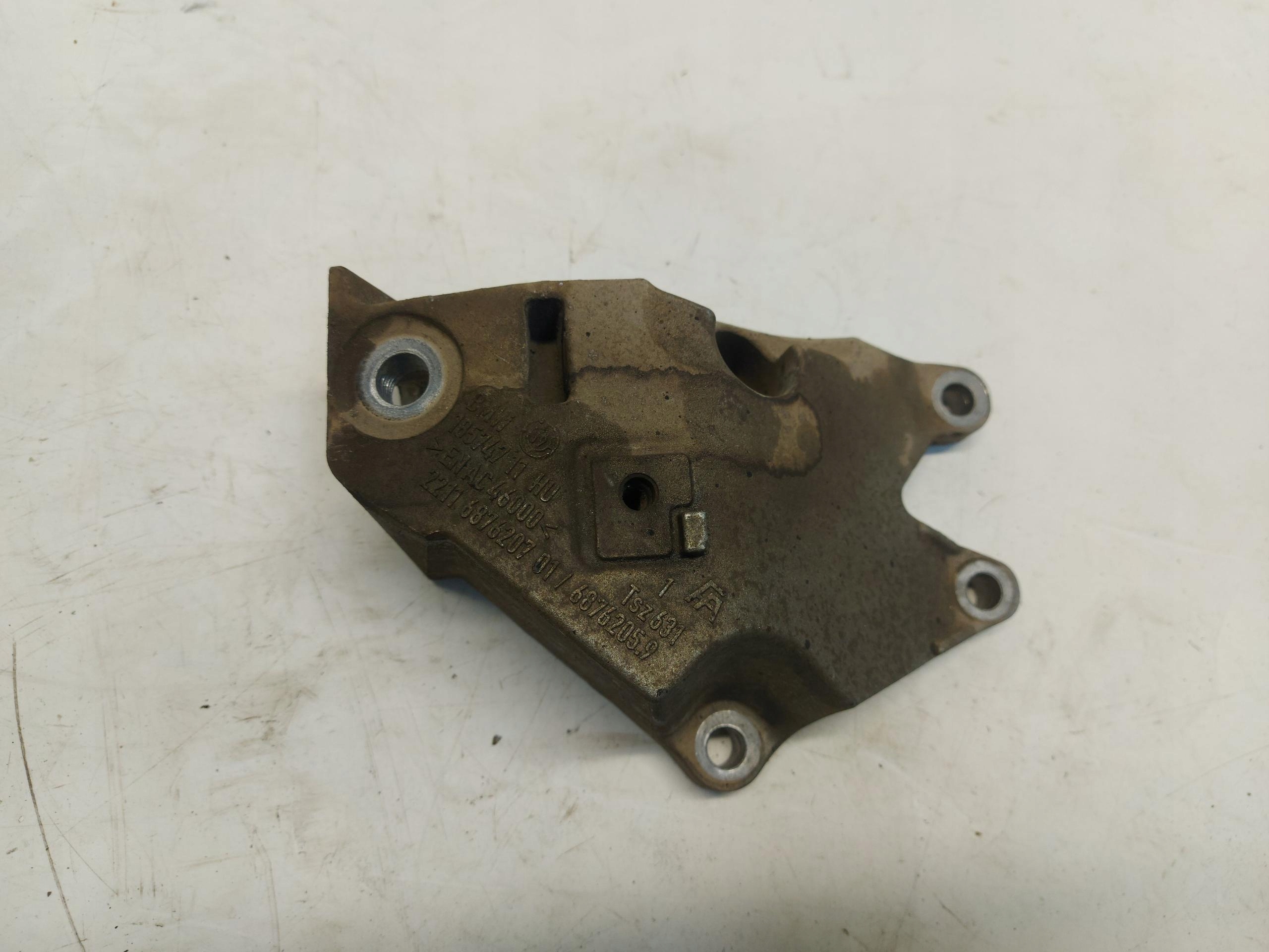 BMW G20 330e holder engine mount left 6876207
