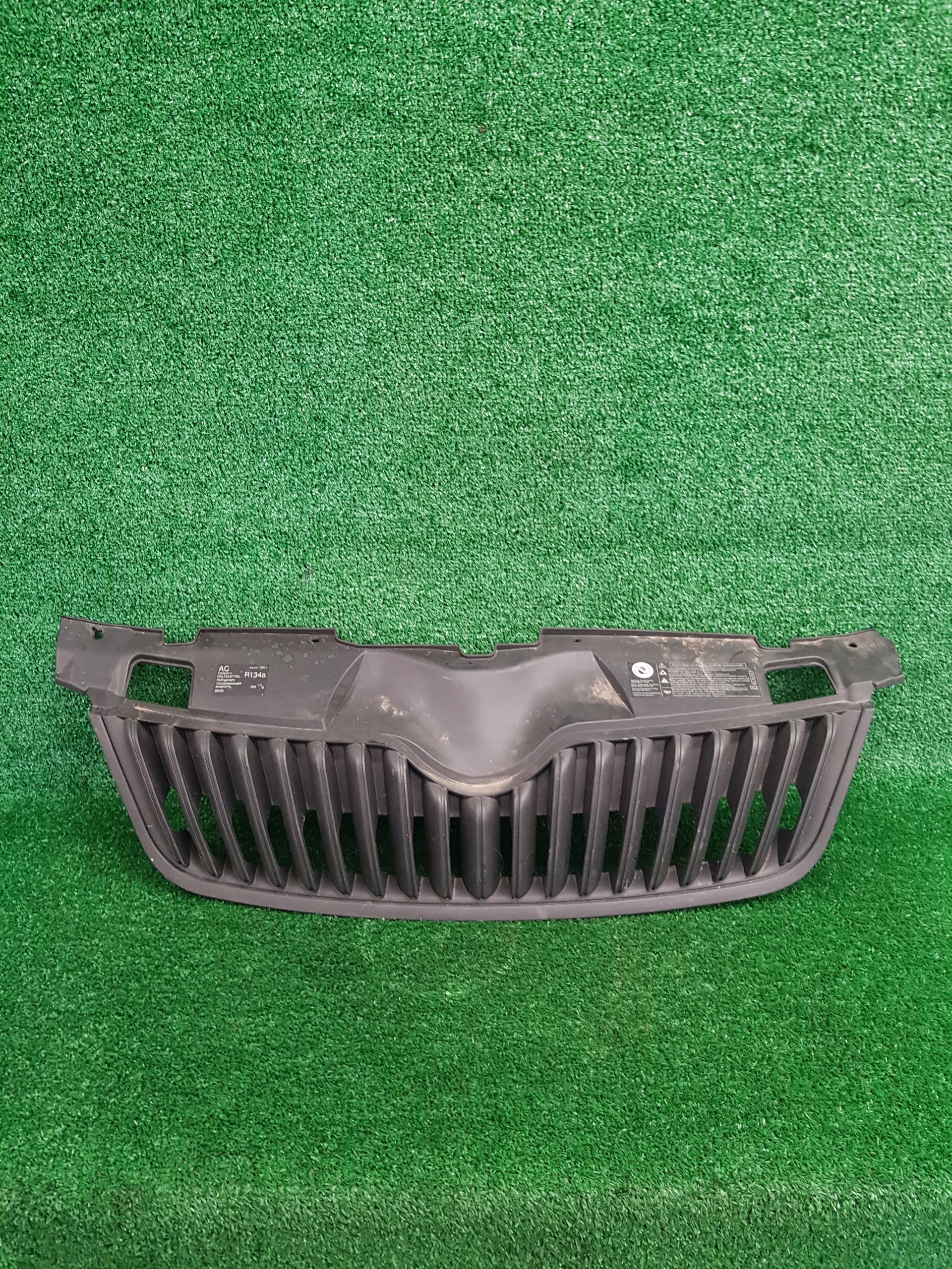 Grill Grill SKODA FABIA 2 5J0853668BXX