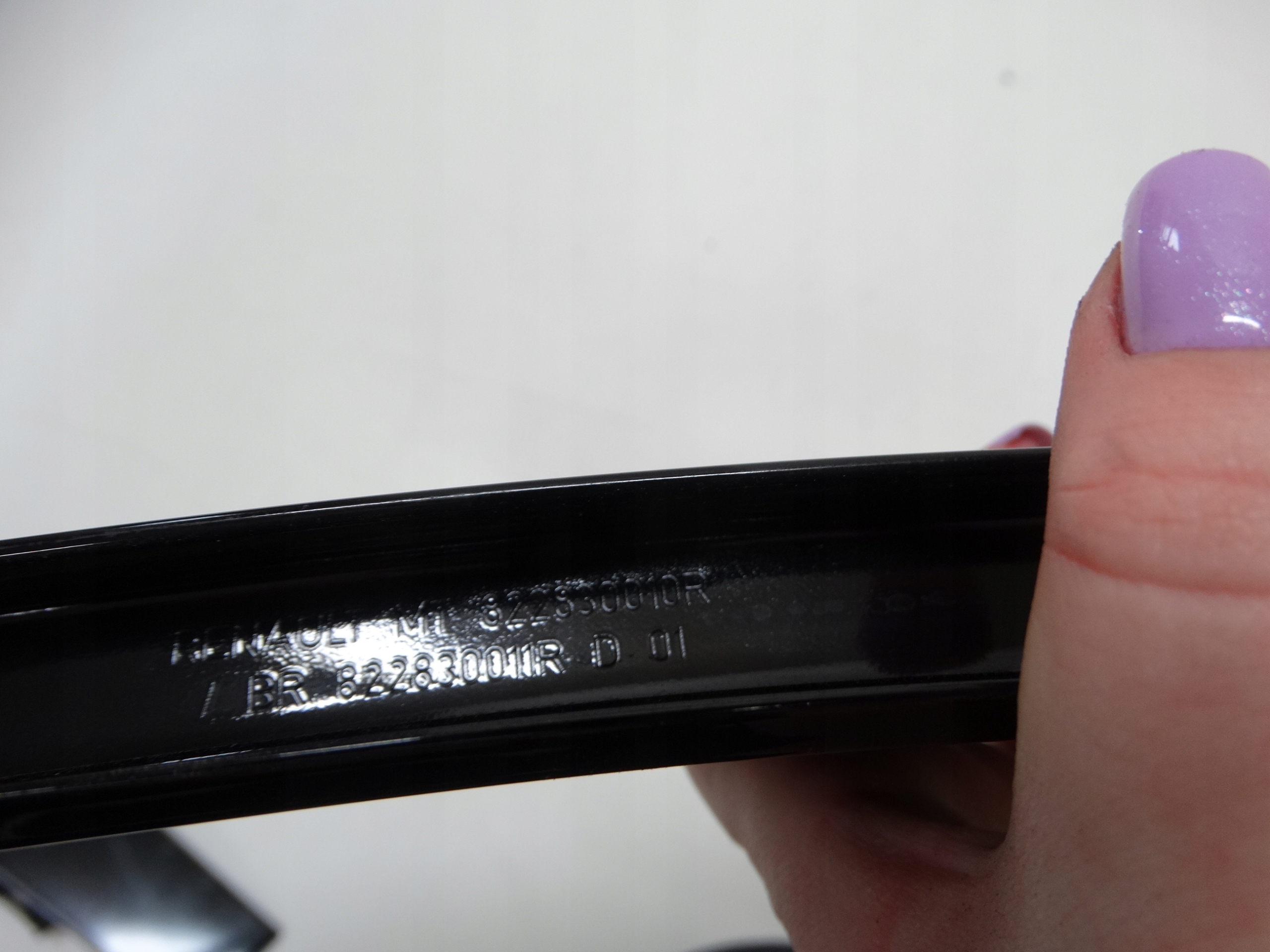 moulding pillar door right rear part RENAULT LAGUNA III