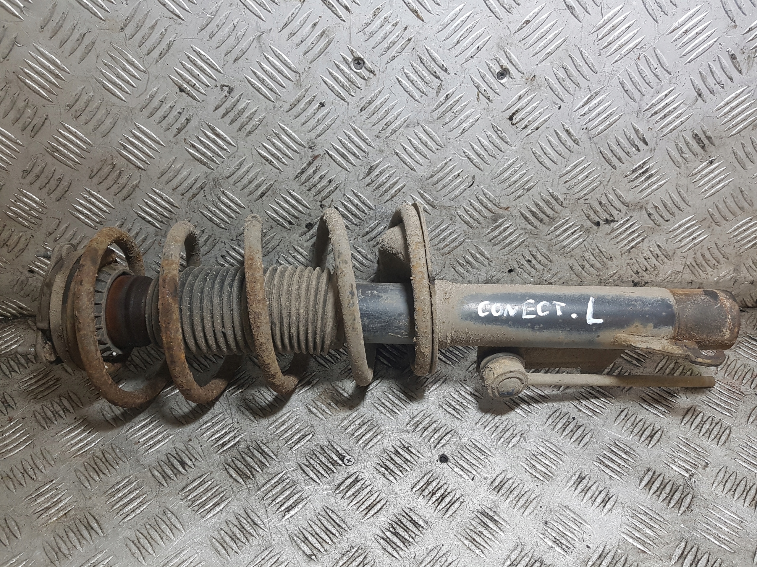 MCPERSON levý předek přední FORD CONNECT