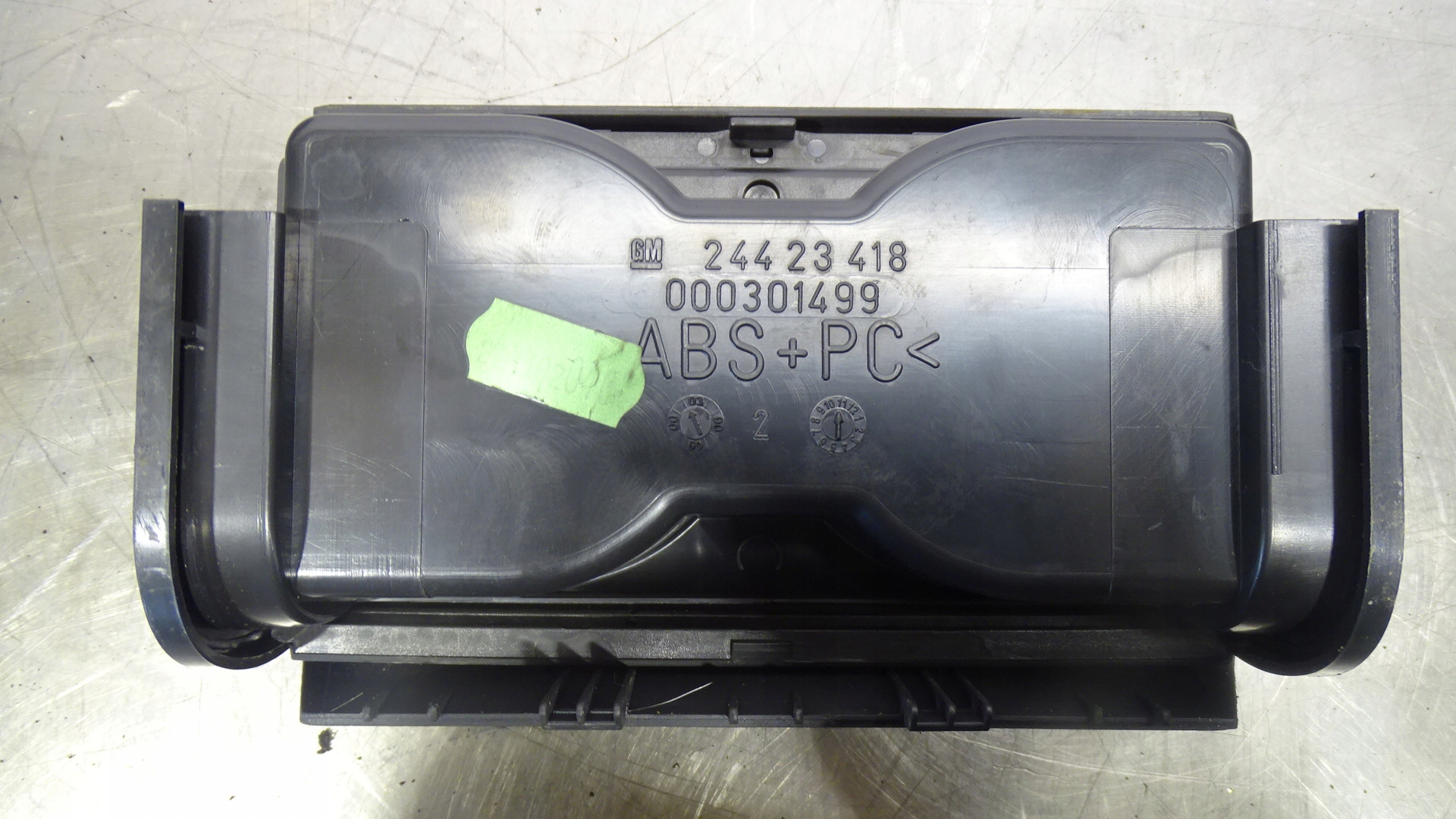 SCHOWEK OPEL VECTRA C 2.2 24423418