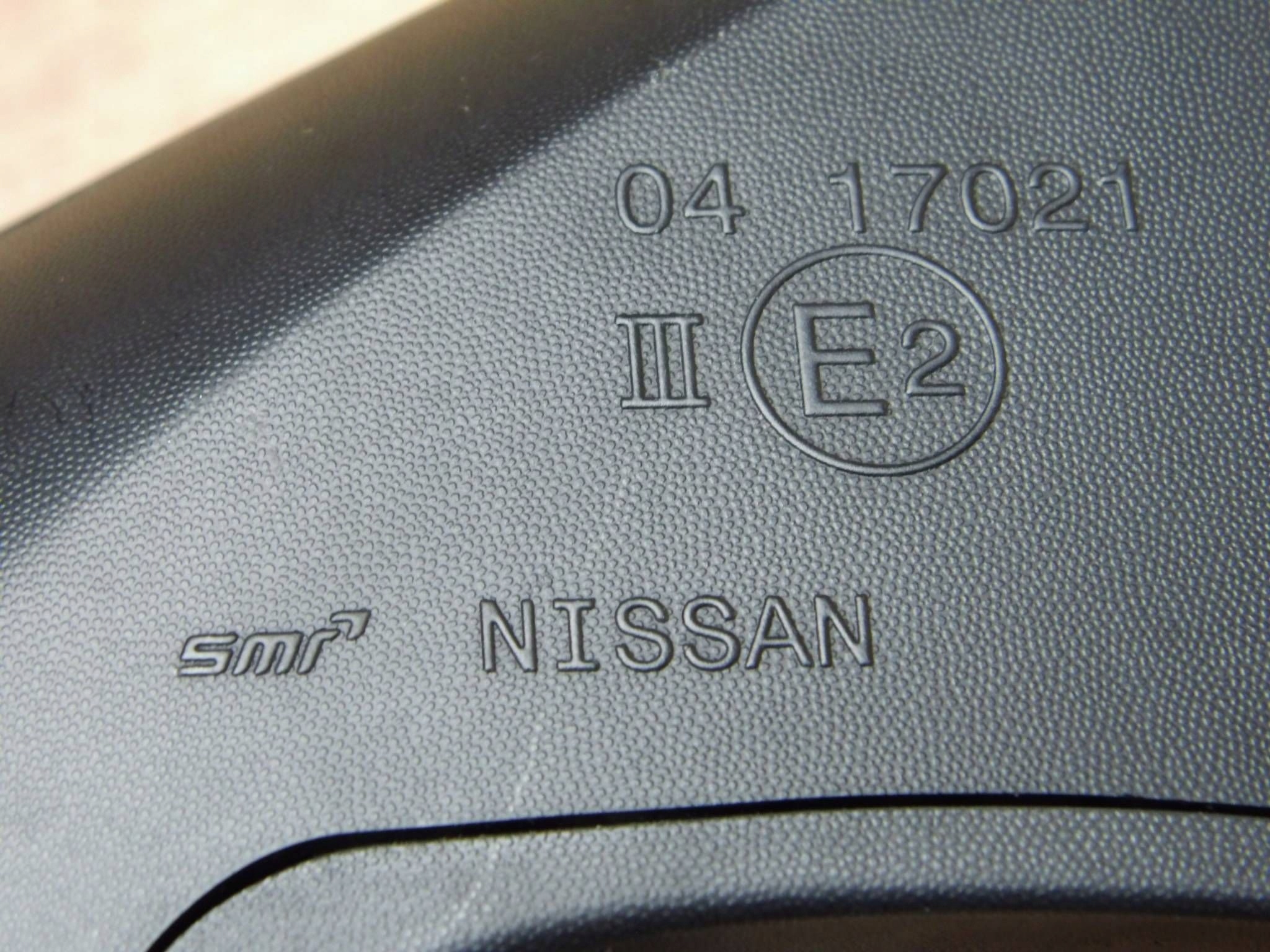 Nissan Leaf II (ZE1) mirror right 14-of cables (vertical)