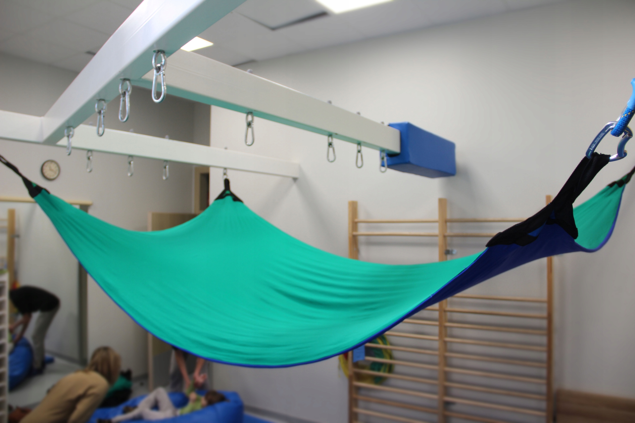 

Integracja sensoryczna trampolina elastyczna
