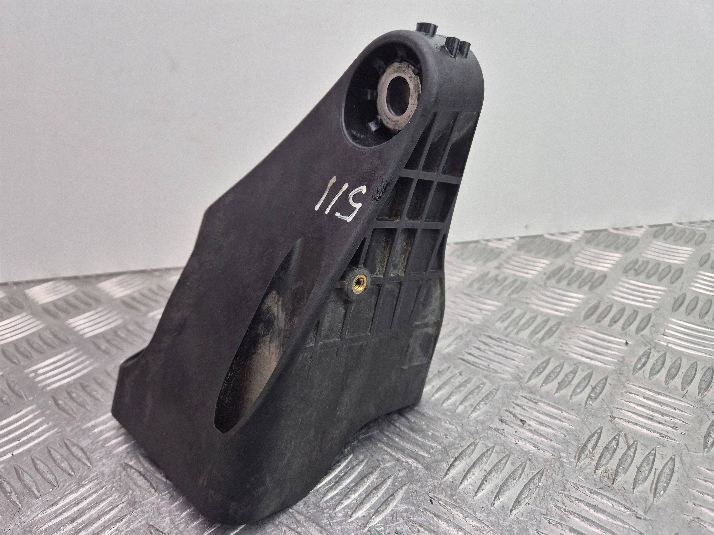 engine mount right MERCEDES E200d W213 A6542230100 OM654.920