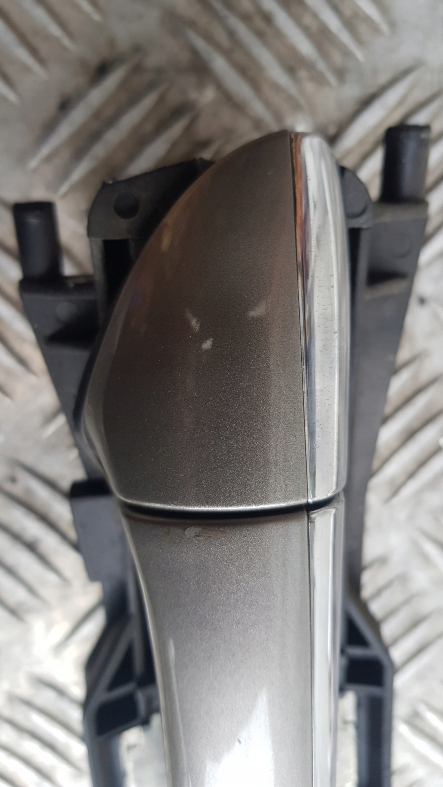 MERCEDES W211 handle right front exterior