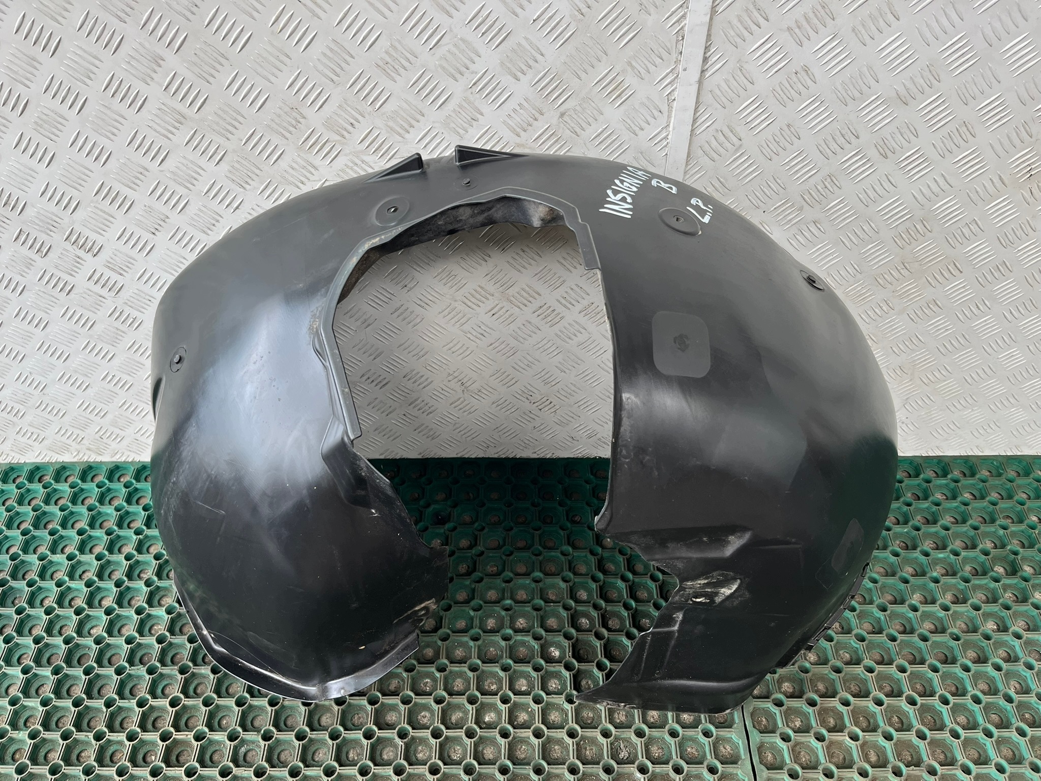 OPEL INSIGNIA B LIFT 20-22 mudguard front left 39163912 original nice