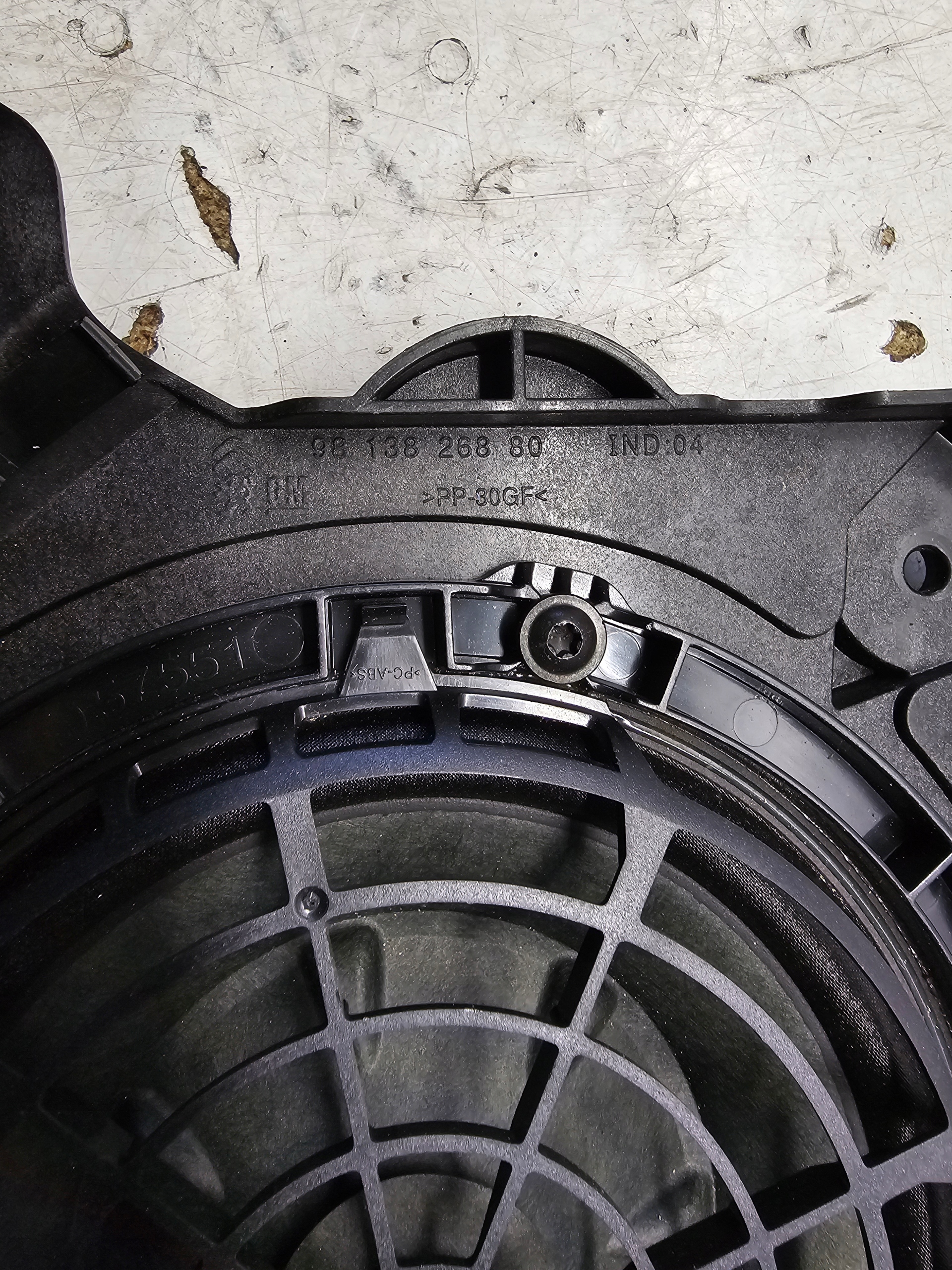 OPEL GRANDLAND X speaker door left front 9813826880
