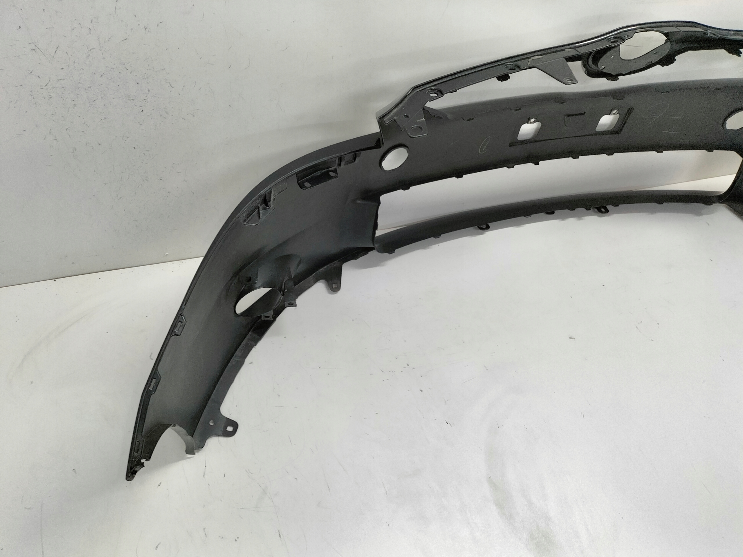 front bumper front TOYOTA AURIS and LIFT 09-12