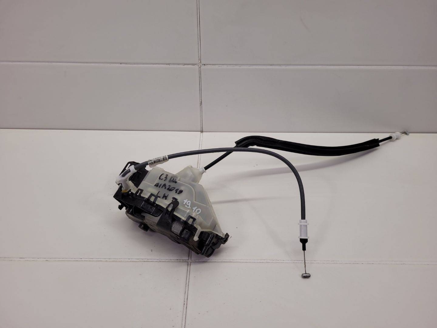 lock door rear part left side Citroen C3 Aircross 2019 16943716