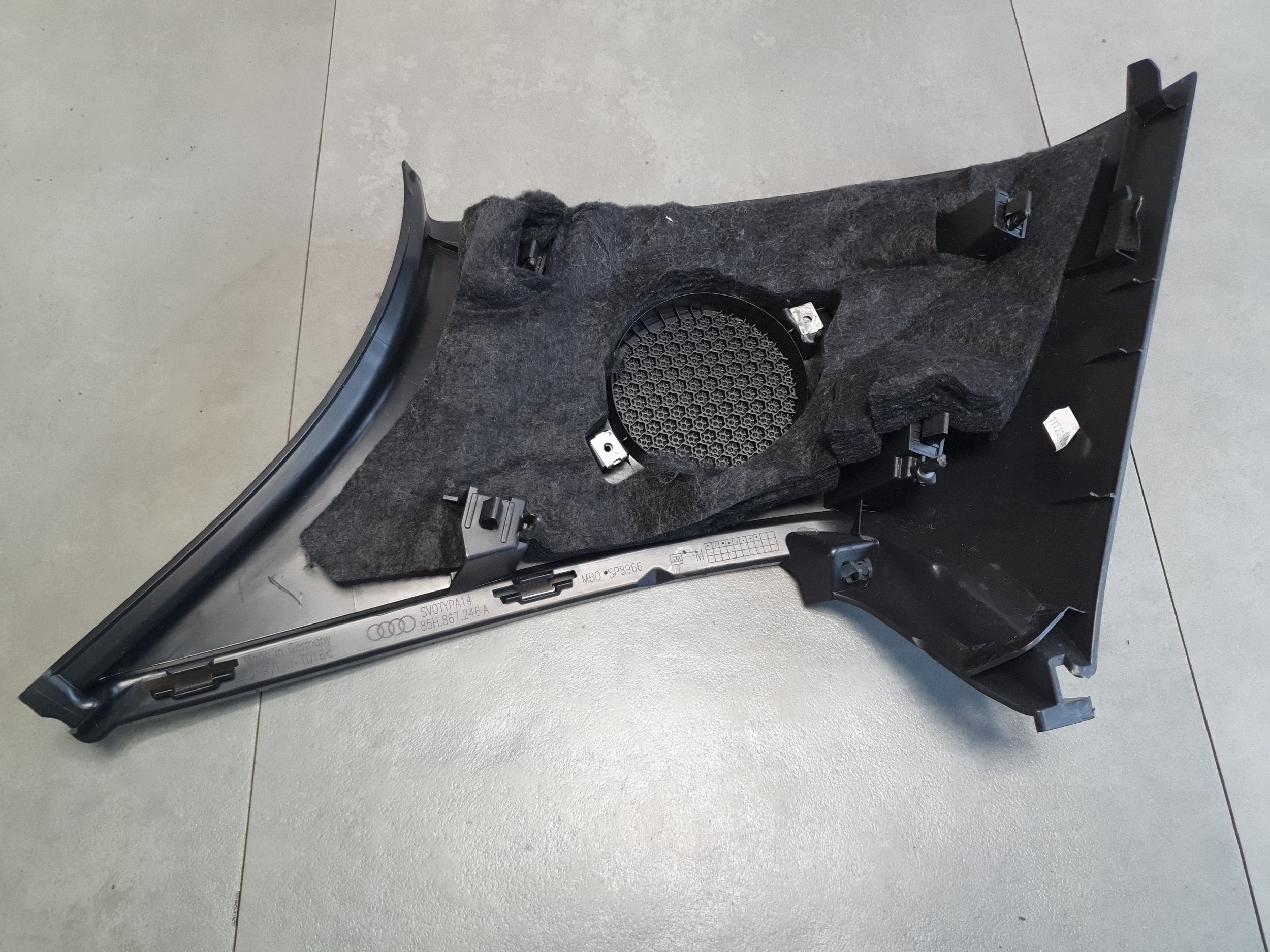 Audi SQ6 e-tron blende abdeckung säule D rechts 85H867246A