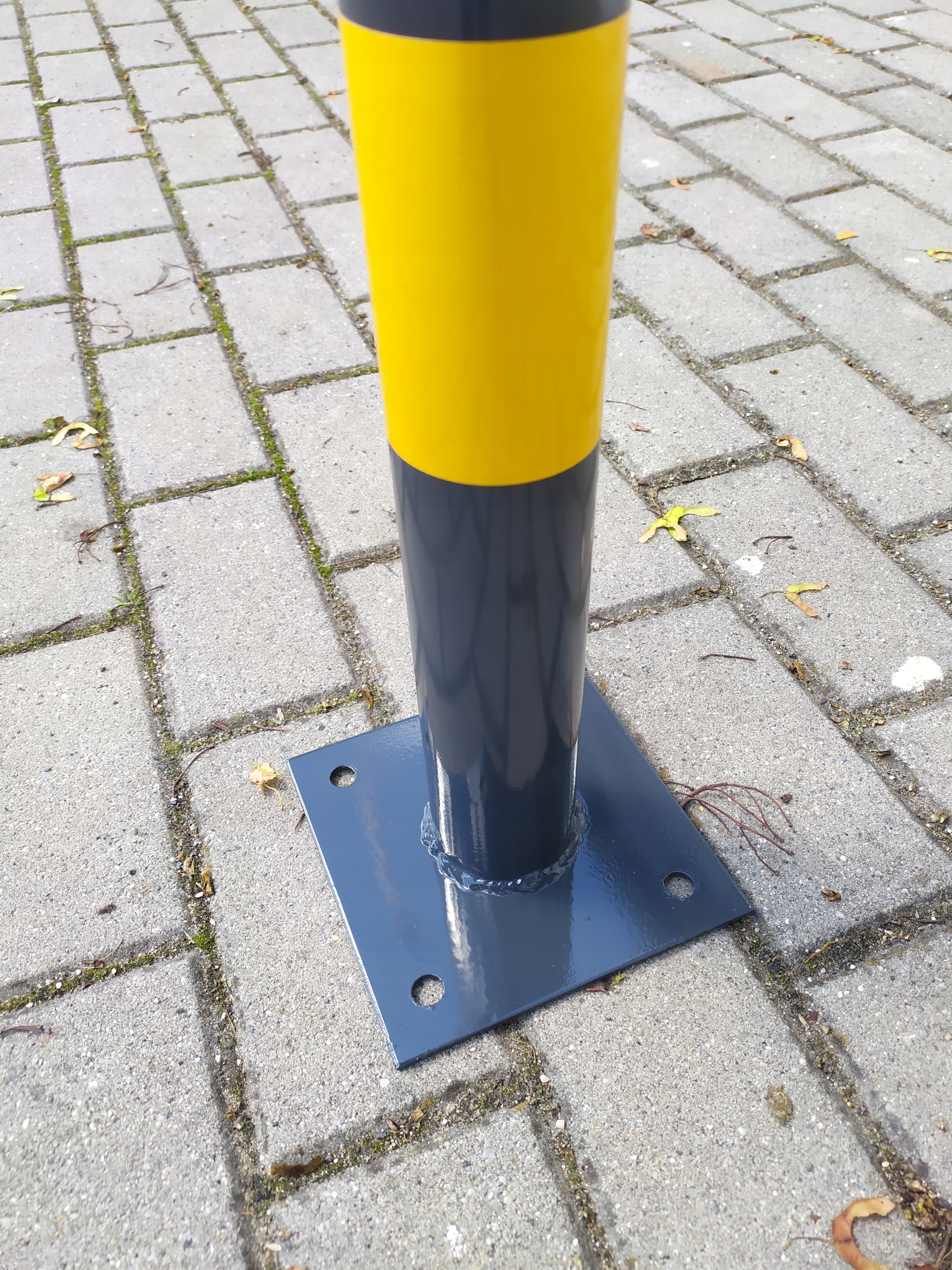 METALOWY SŁUPEK PARKINGOWY NA PODSTAWIE ANTRACYT Długość 0.6 m