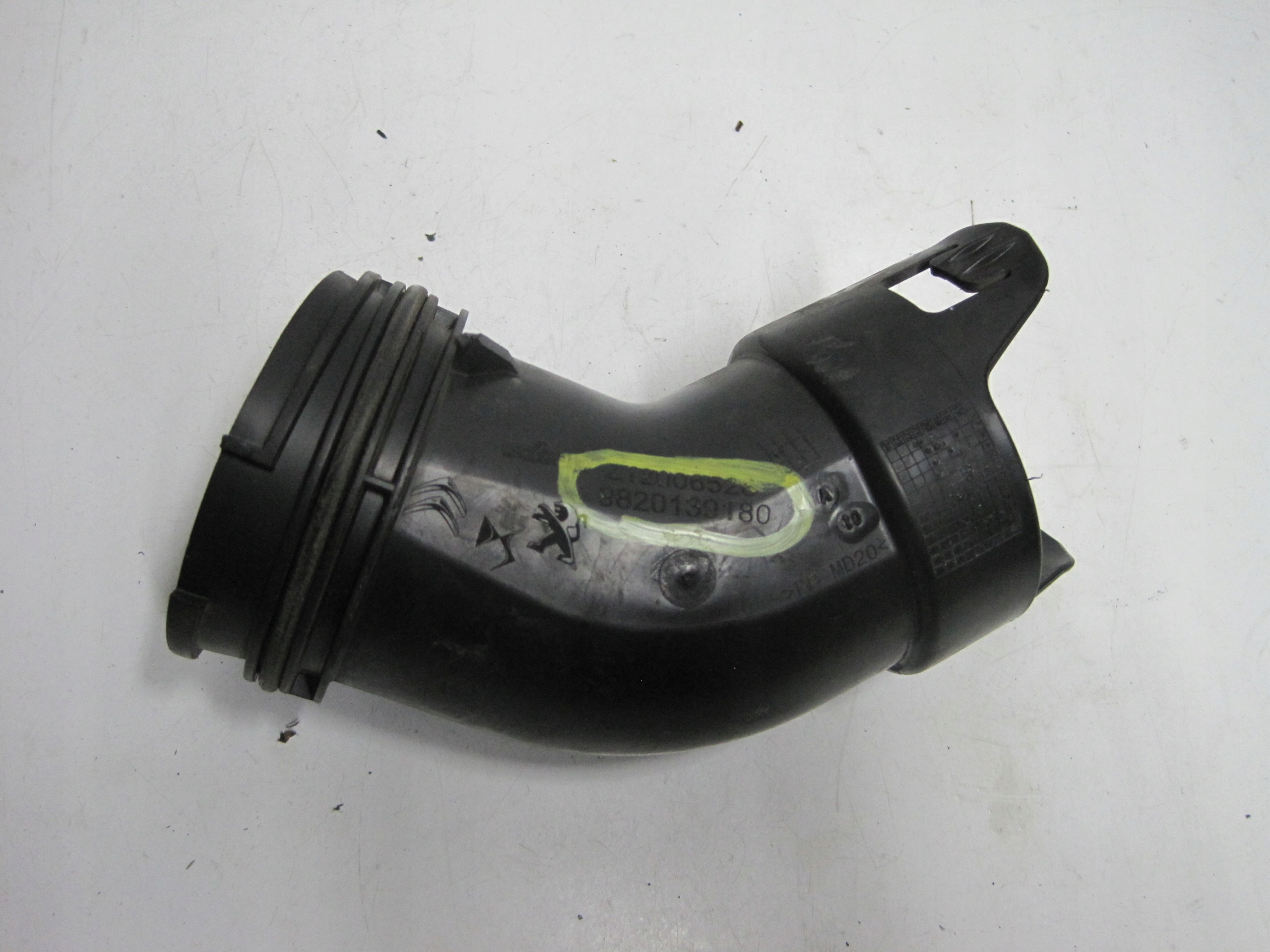 pipe CITROEN PEUGEOT 9820139180