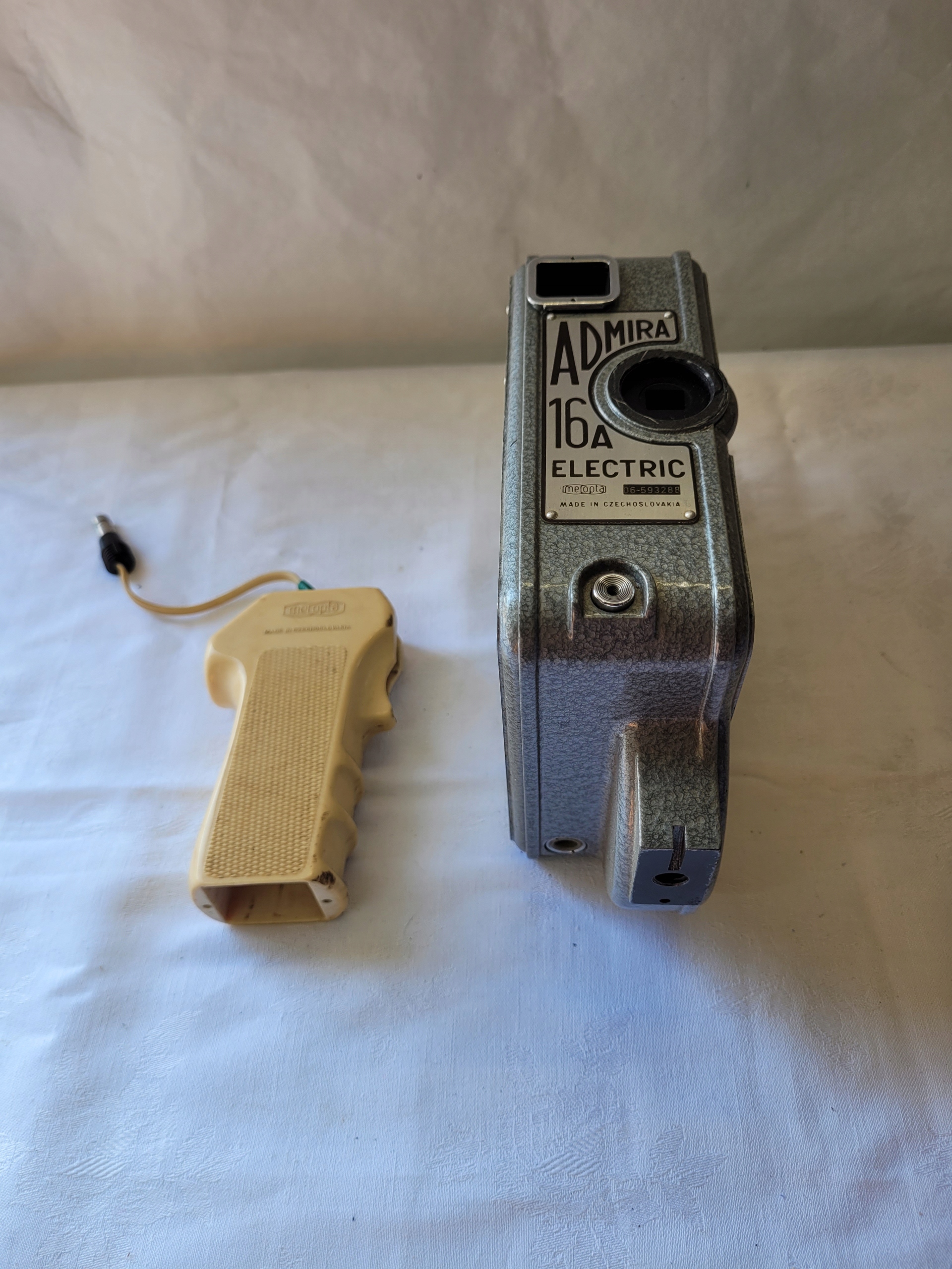 Stara kamera Admira 16A