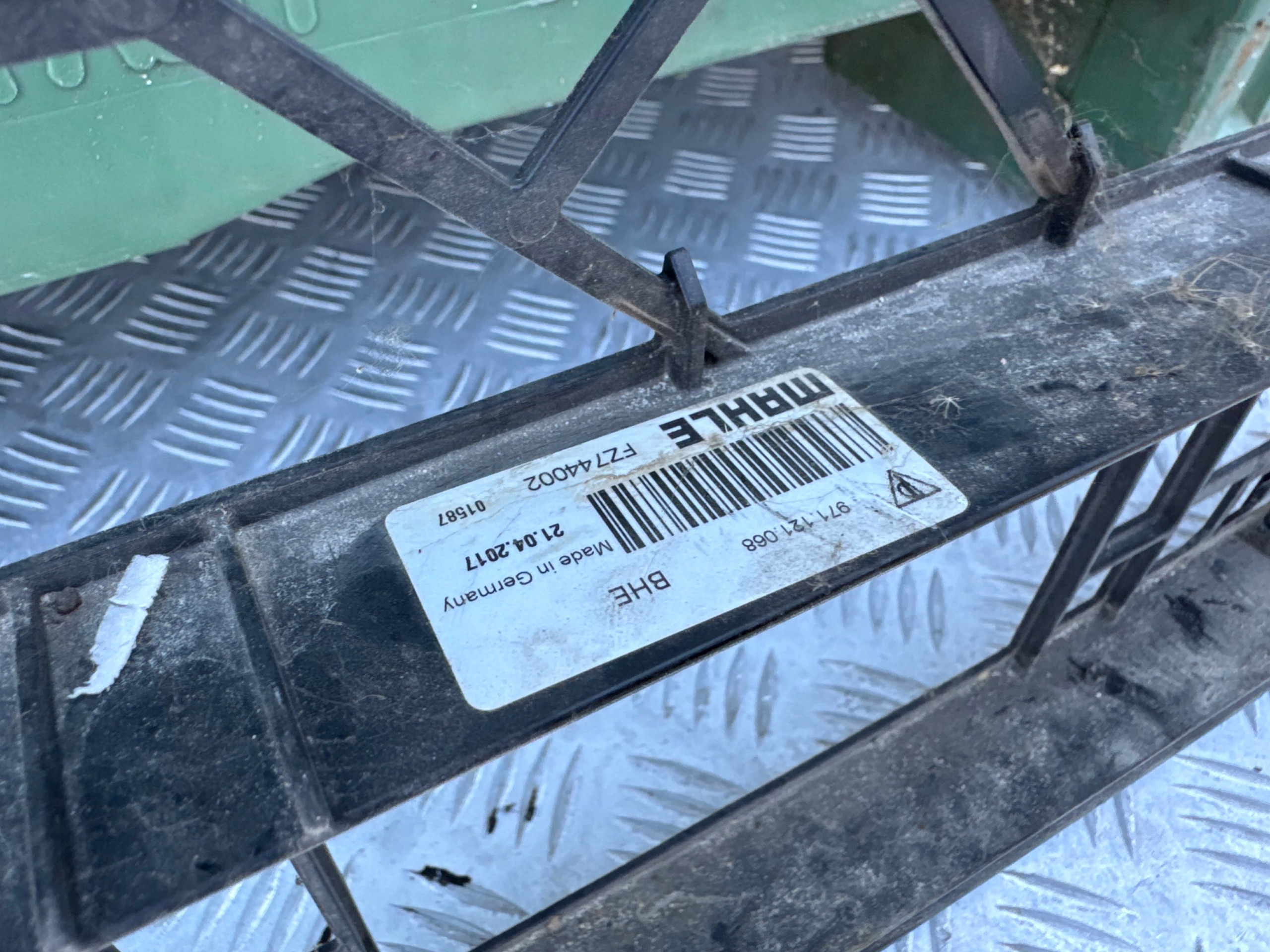 PORSCHE PANAMERA 971 châssis radiateur 971121068C