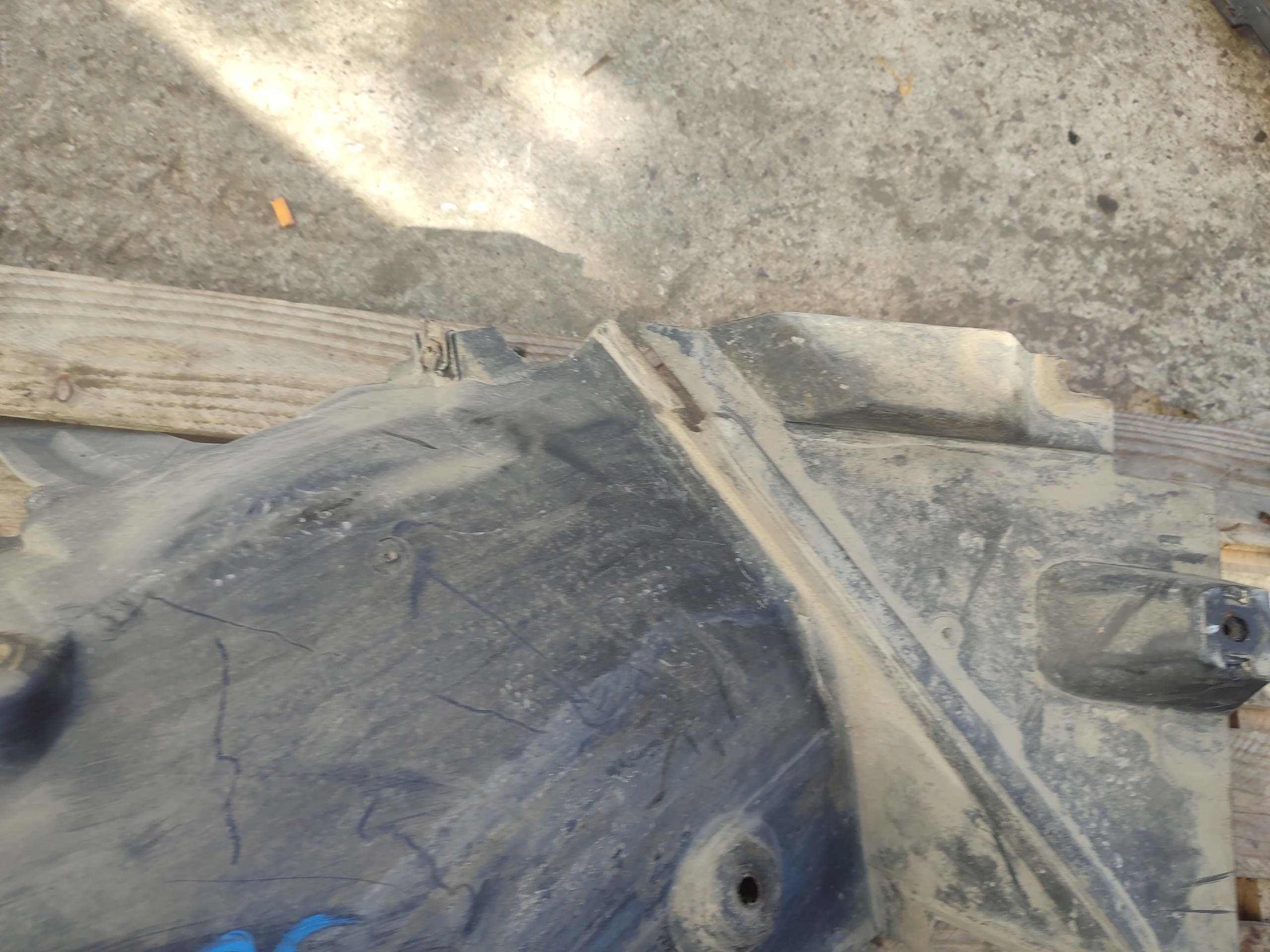 mudguard front front left MERCEDES W204 07- A2046981330 A2046981130