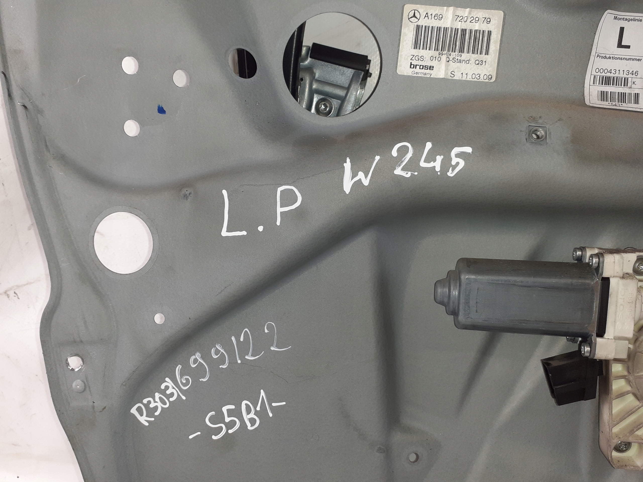 MERCEDES B W245 lift front left