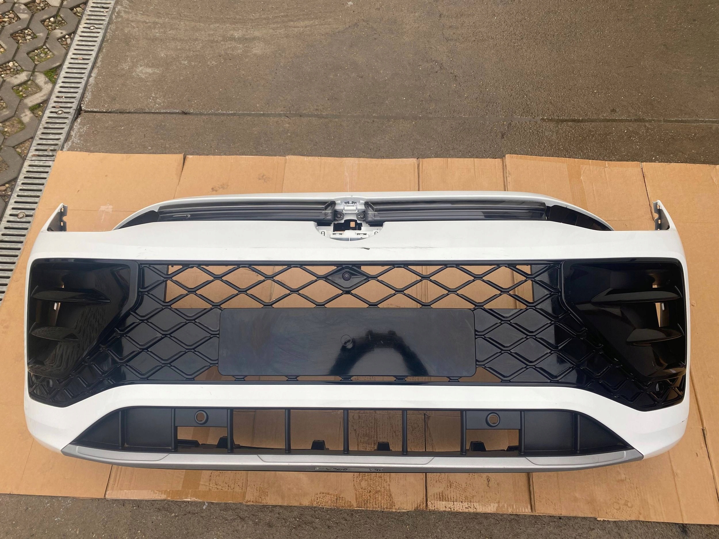 VW TAYRON II 57L complete bumper front front PDC KAMERA LED LC9A BIALY