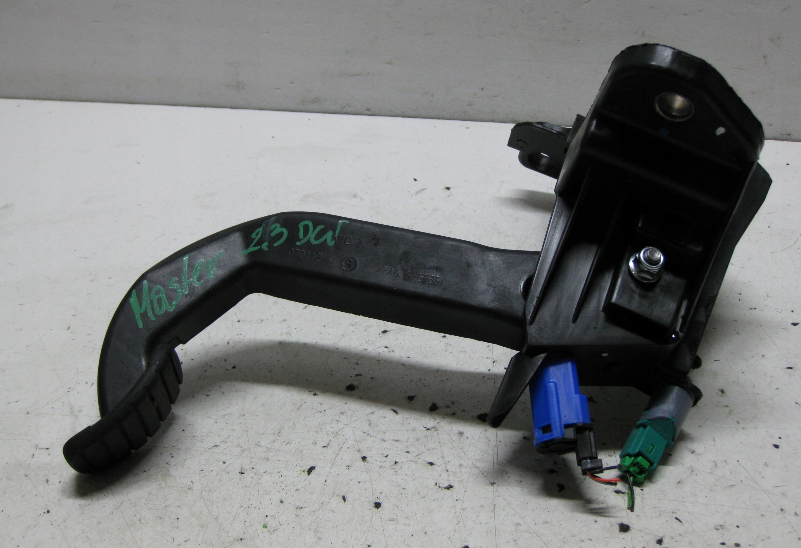 RENAULT MASTER III LIFT clutch pedal holder 070112