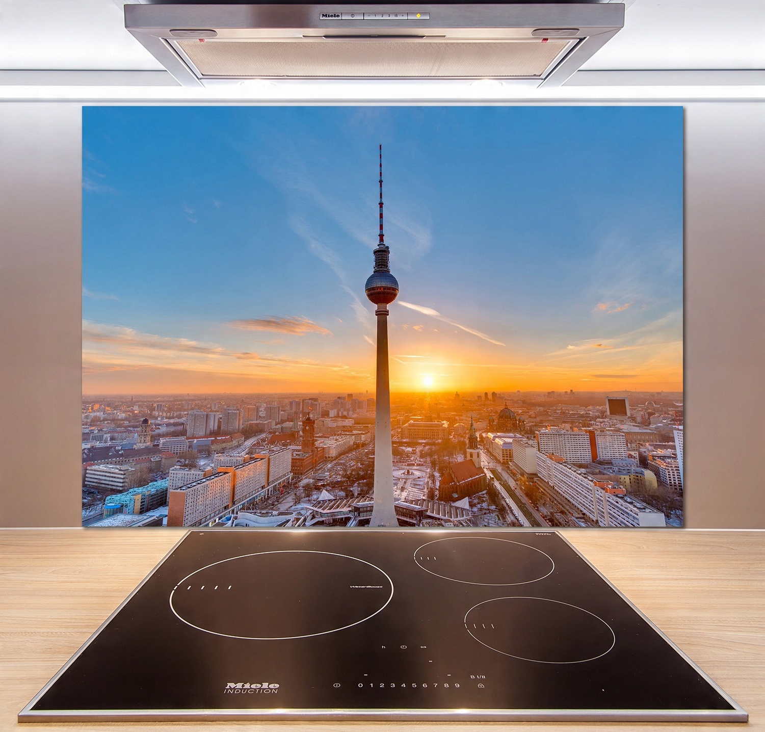 

Panel do kuchni Wieża telewizyjna 100x70 cm + Klej