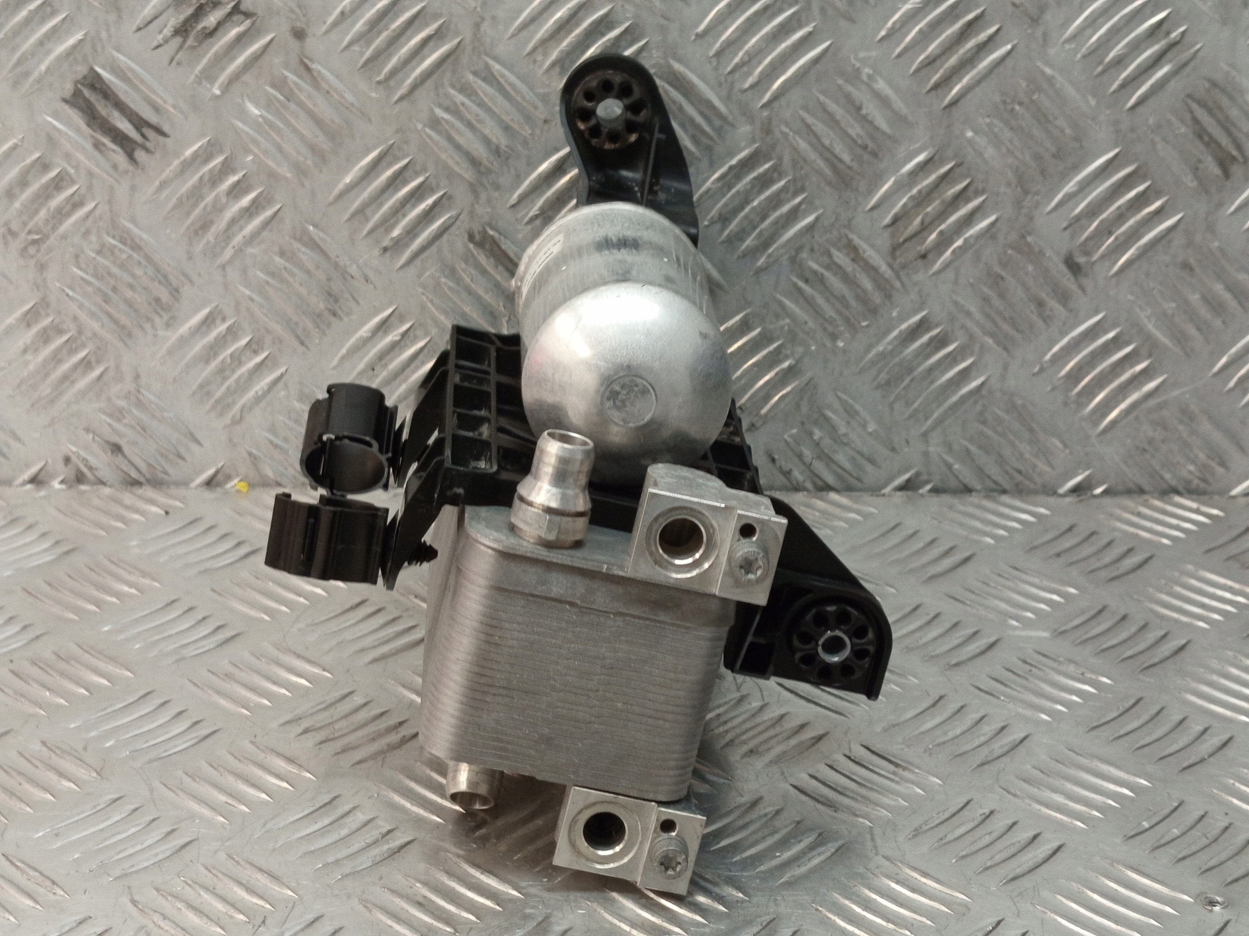 BMW I3L G28 I4 G26 конденсатор кондиционера 9476767