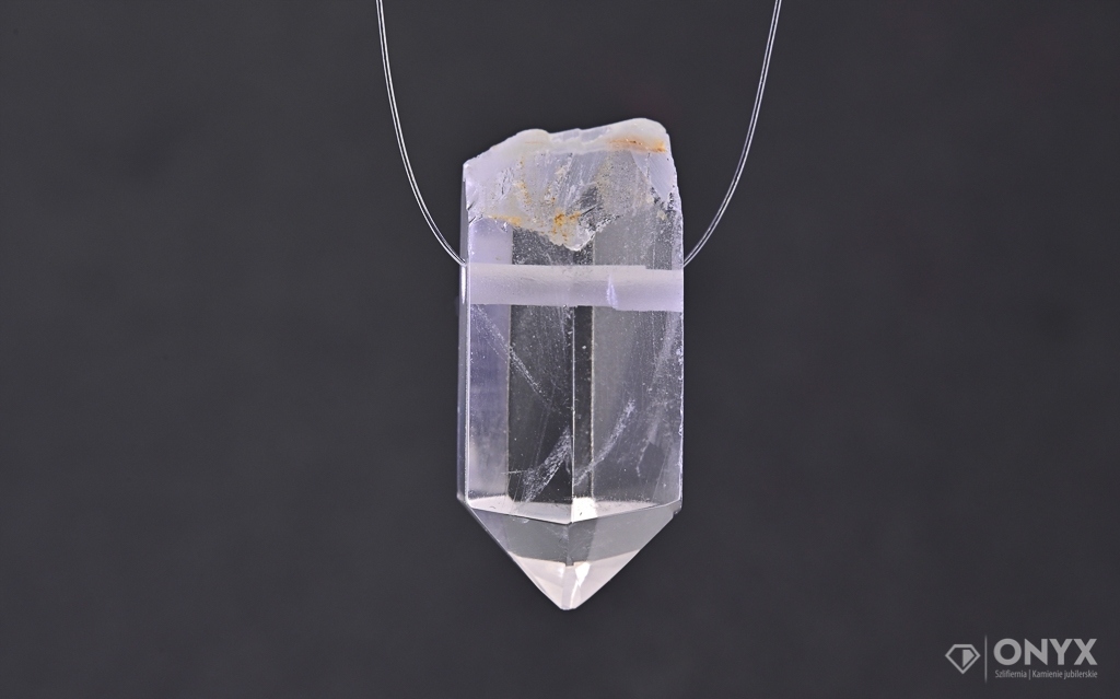 Křišťál horský provrtaný fazetovaný křišťál 2