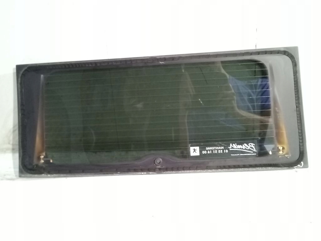 Peugeot 1007 window rear z bonnet