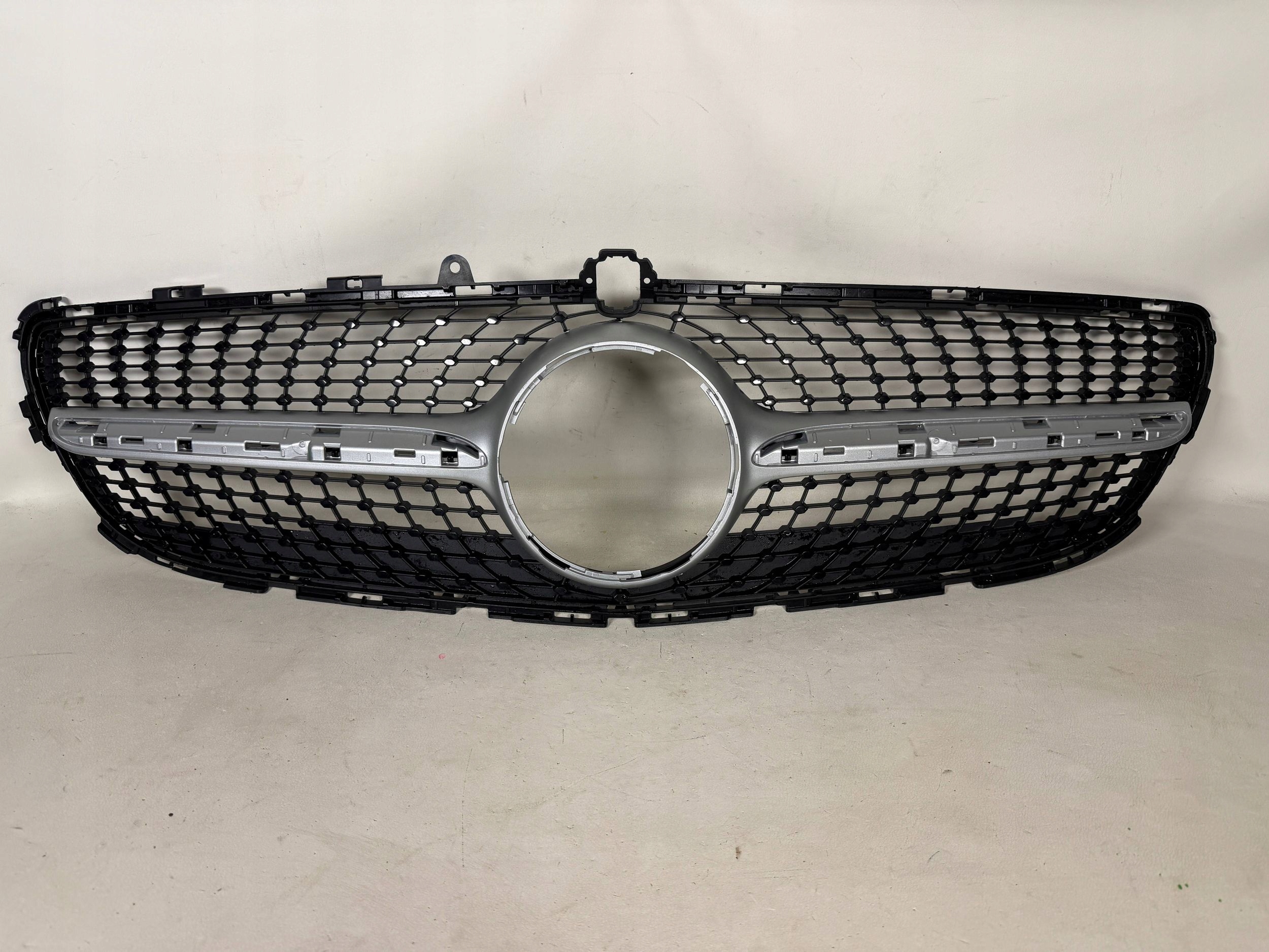 Mercedes-Benz CLS C218 AMG 2188850700 front PREKLADgrill front front