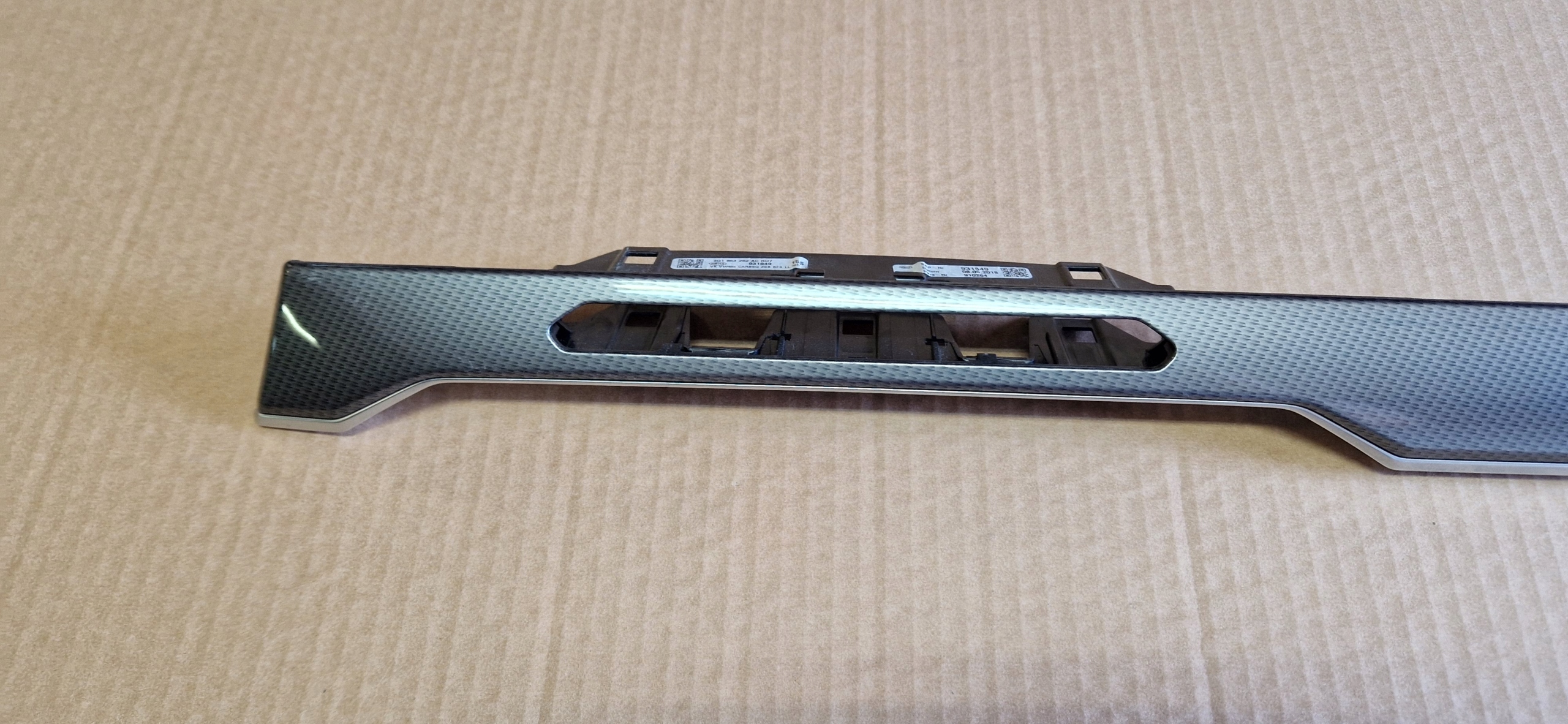 Moulage Console PASSAT B8 Original KOMPLET IDEAL