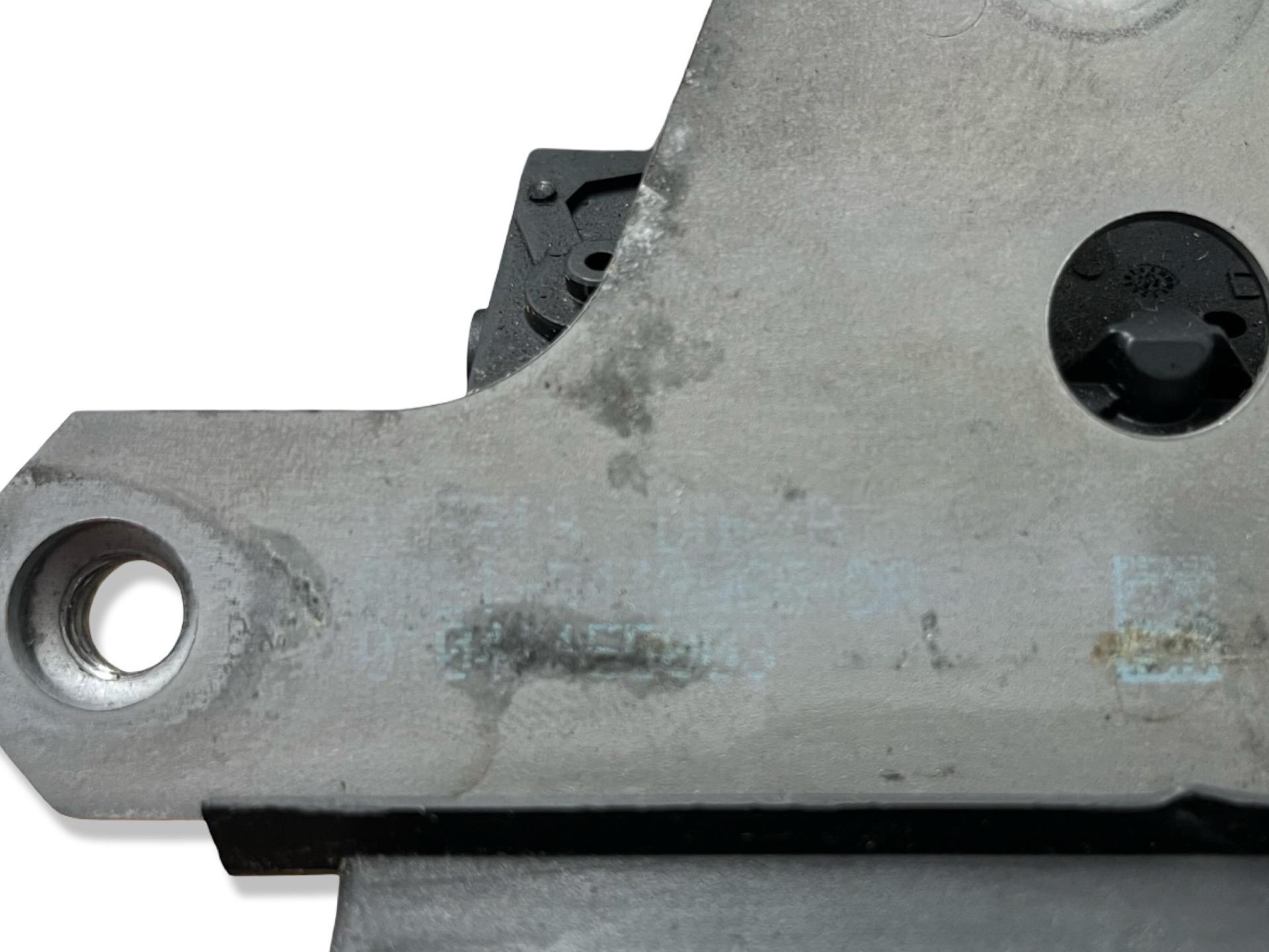 lock bonnet boot Ford Focus 3 2013 8M51-R442A66-DA
