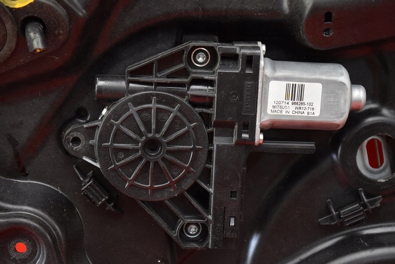 window regulator left rear part 30753329 VOLVO XC60 1 and 08-17