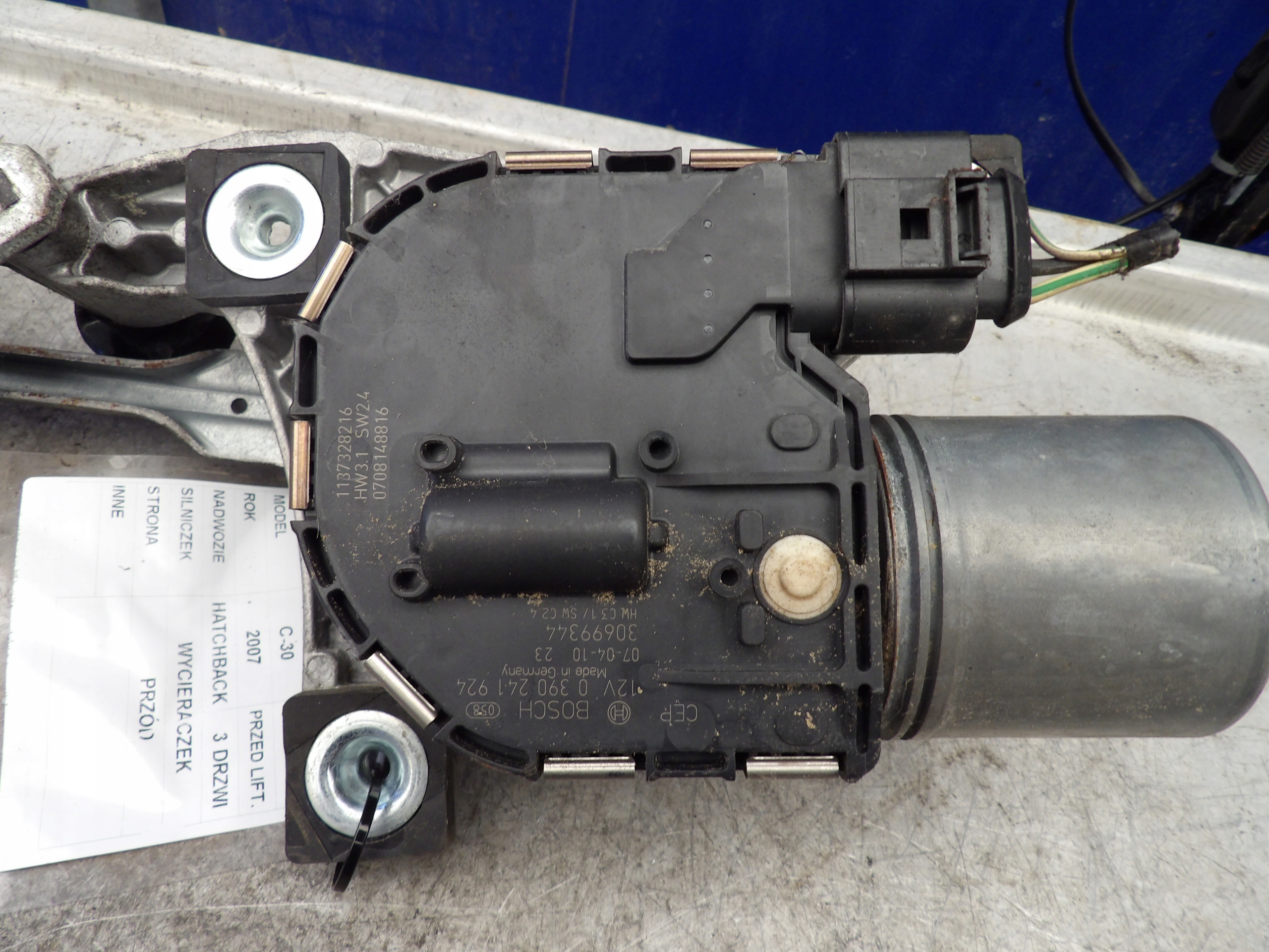Volvo C30 wiper mechanism front