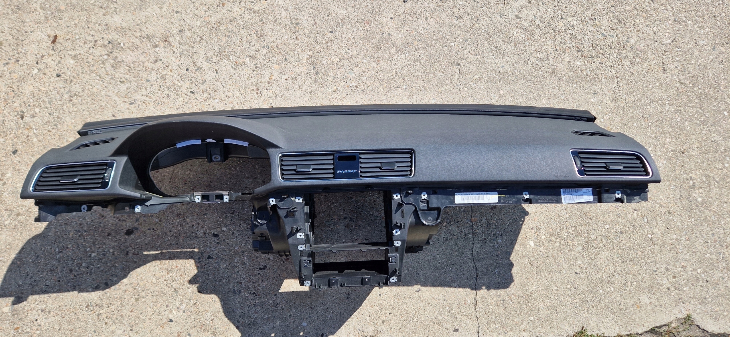 console dashboard VW PASSAT B8 LIFT original USA IDEAL