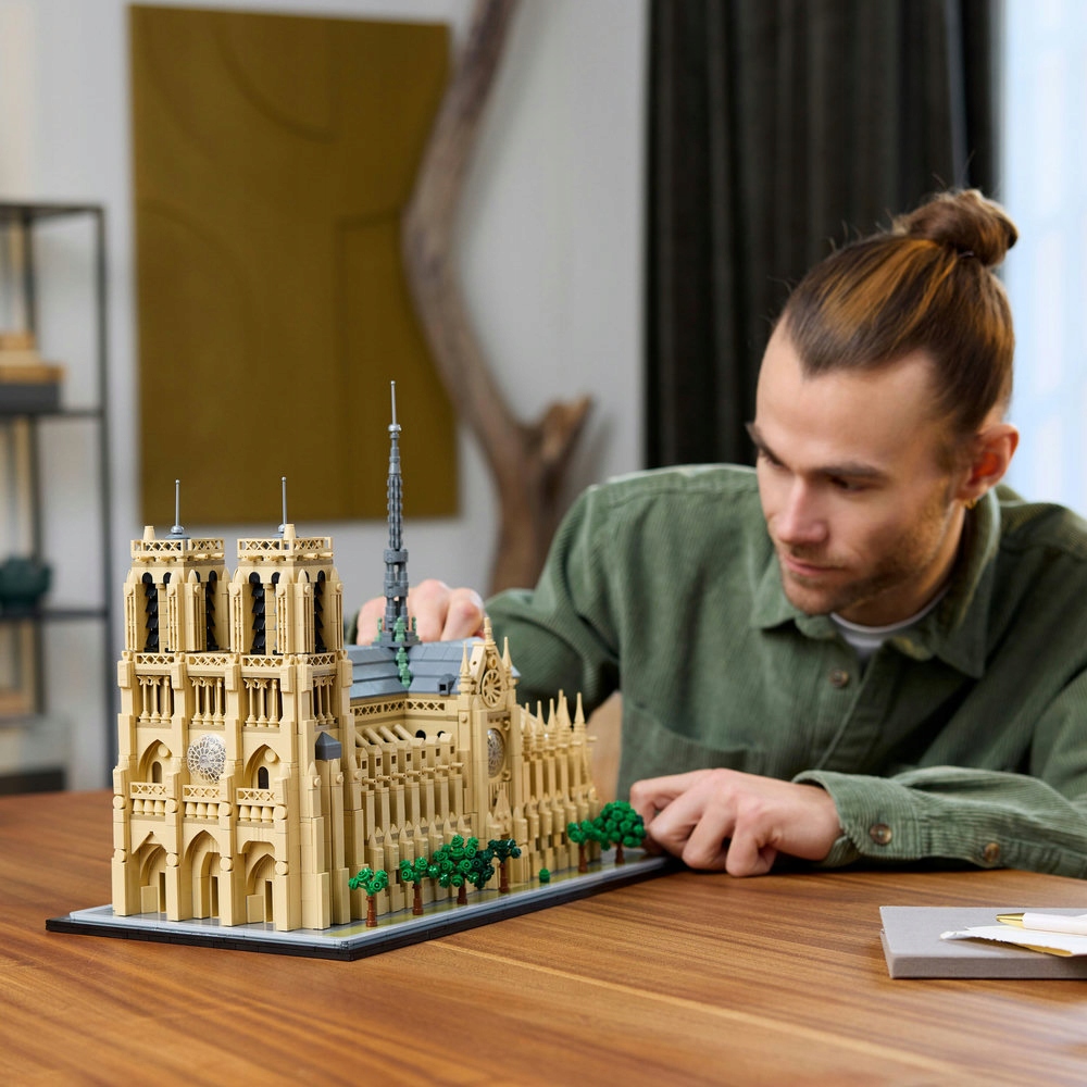 LEGO Architecture 21061 Notre-Dame w Paryżu Liczba elementów 4383 szt.