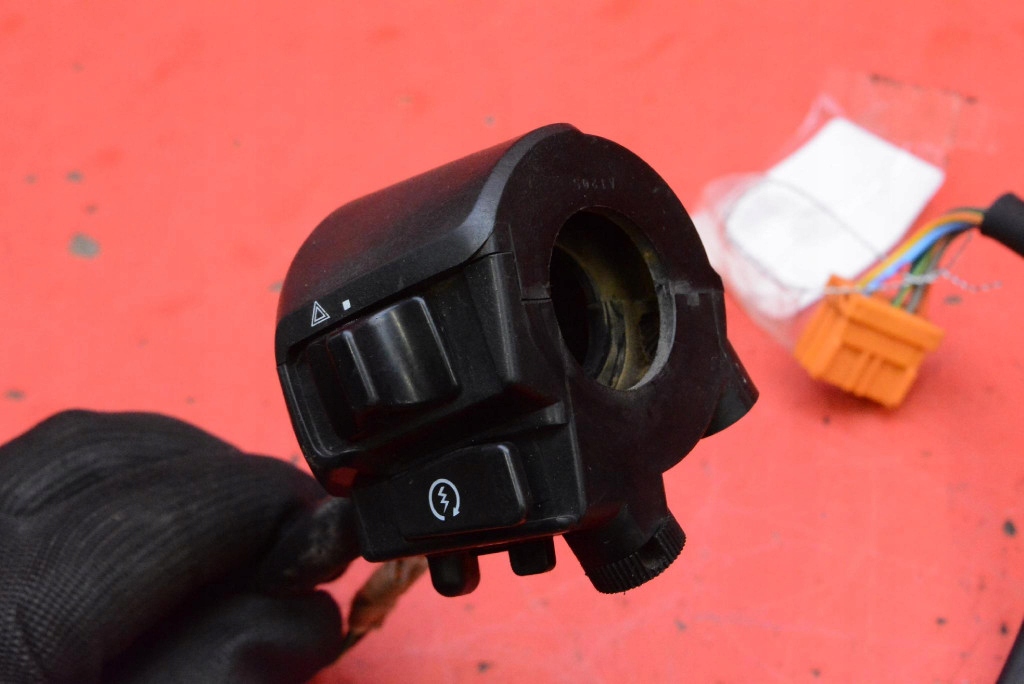 DEVIO LUCI TERGICRISTALLO TERGI PAJAK HONDA FES 125A 12