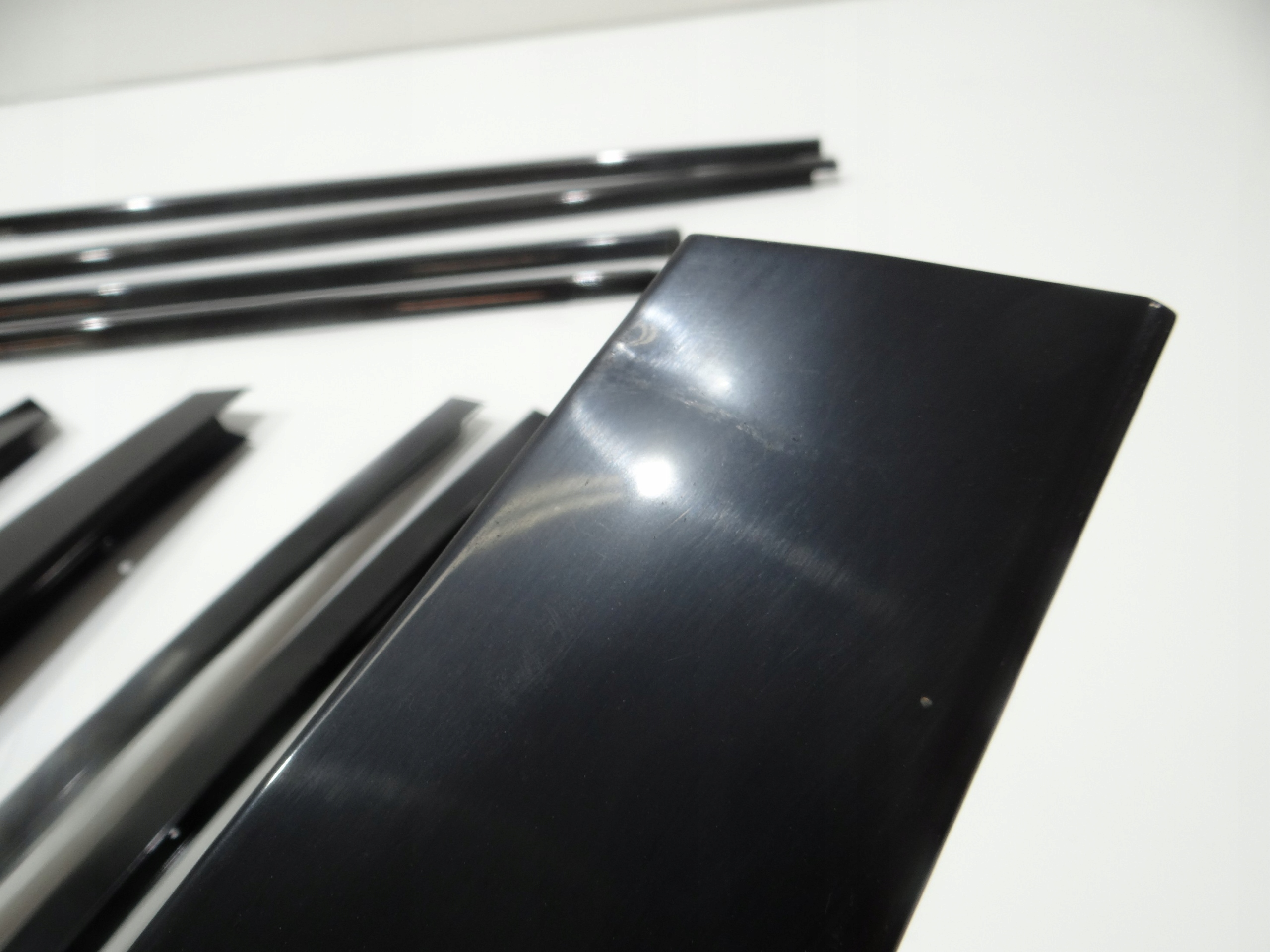 BMW X3 E83 SHADOW LINE mouldings door