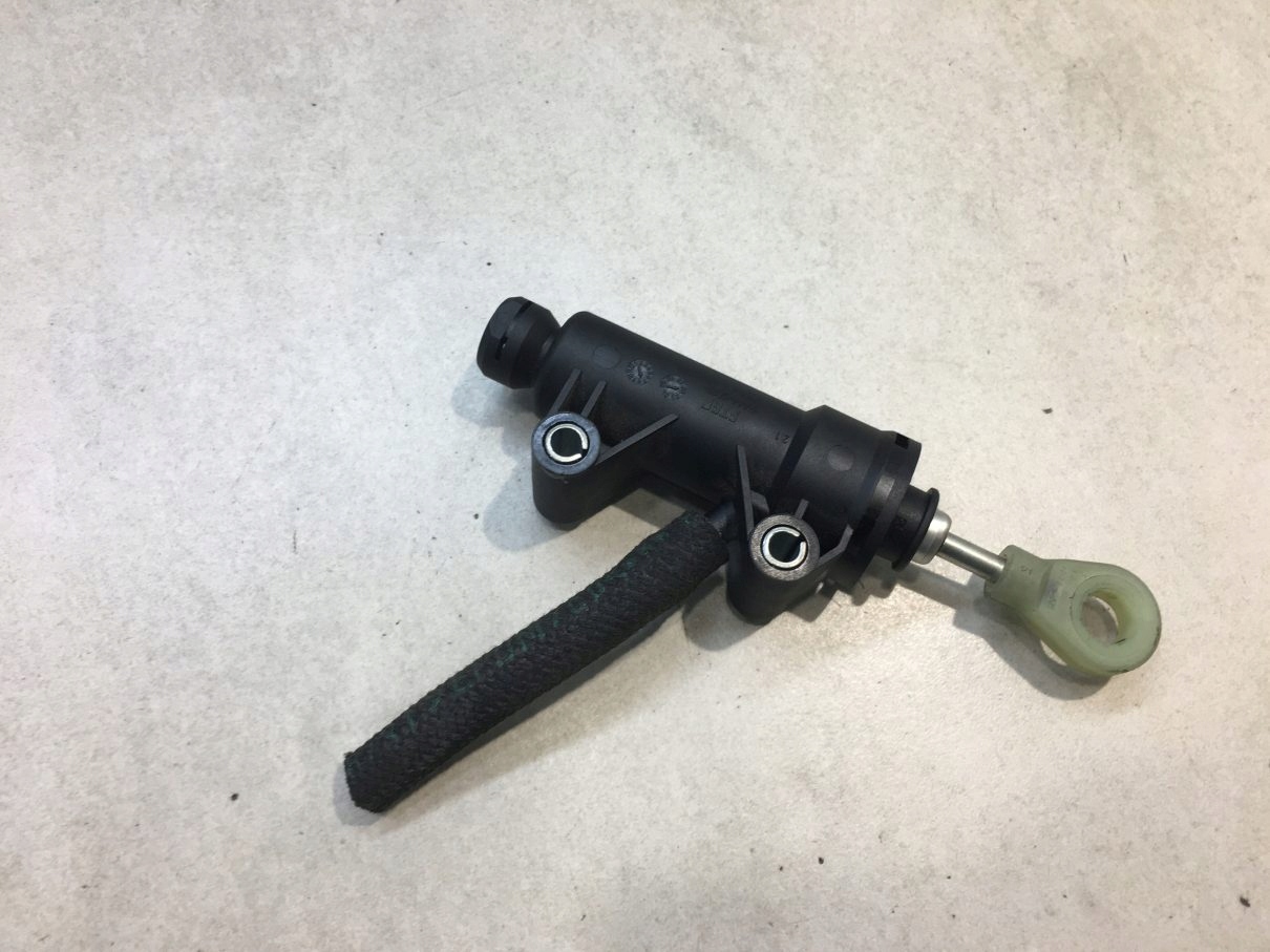 Pompa frizione BMW 3 E91 FL 318 e 6773570