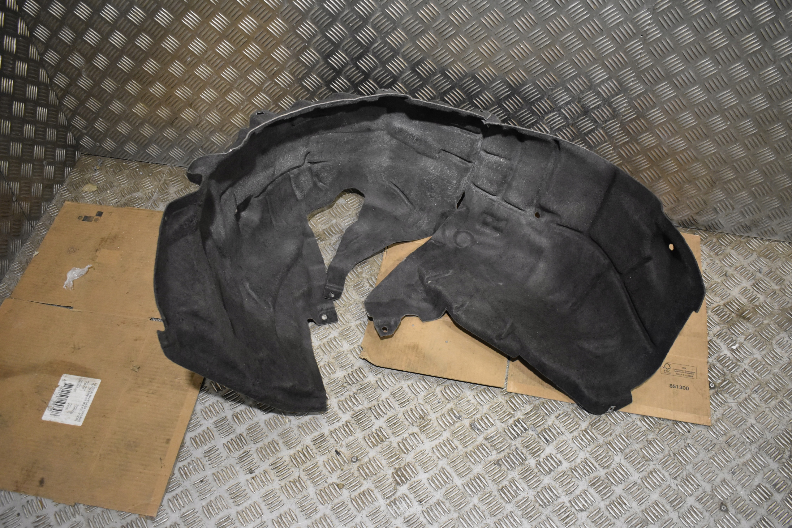 IDEALNE mudguard rear. right AUDI A5 B9 1
