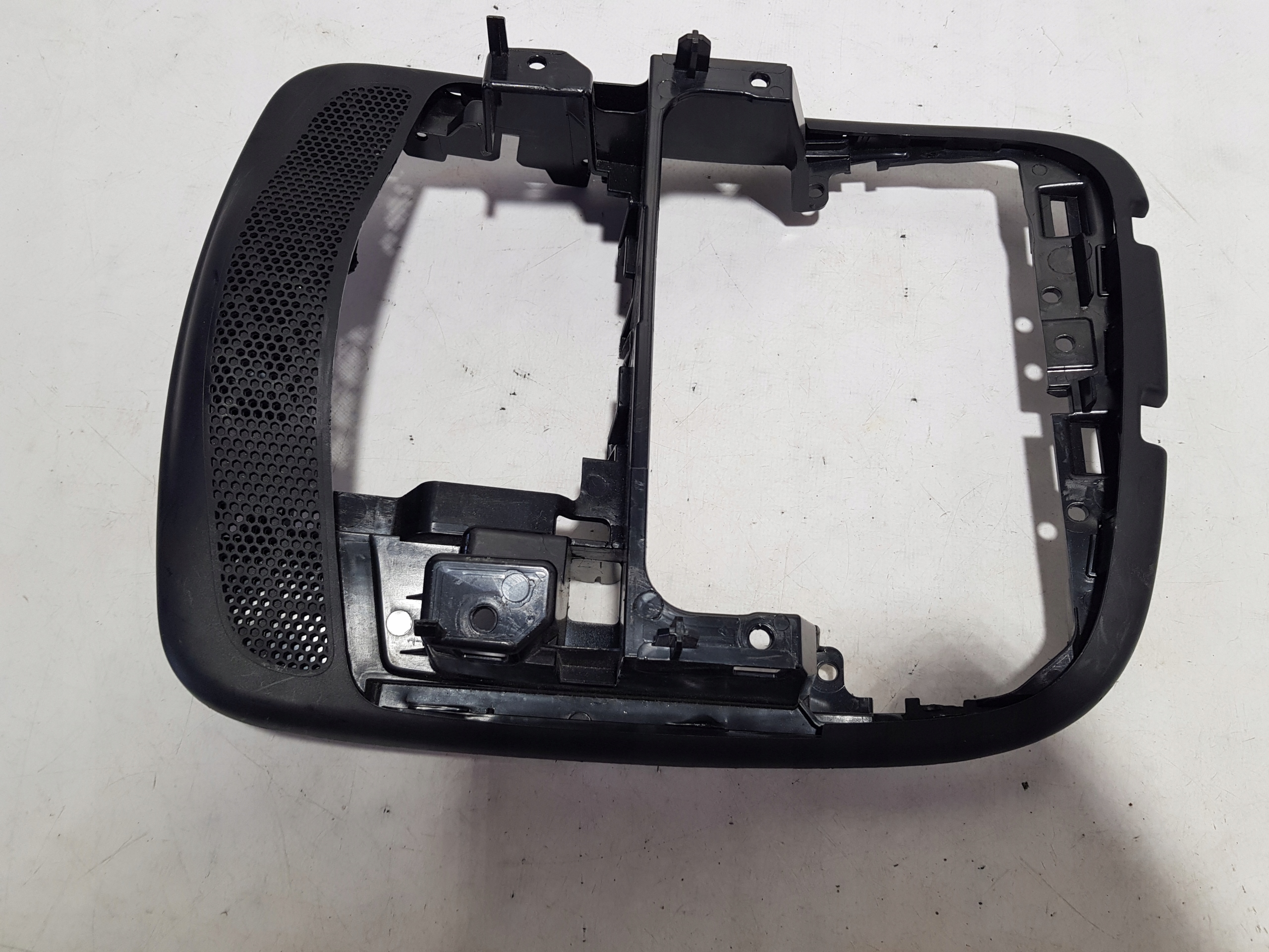 RENAULT ZOE II guard frame PANELU RADIA button of warning lights 681045729R