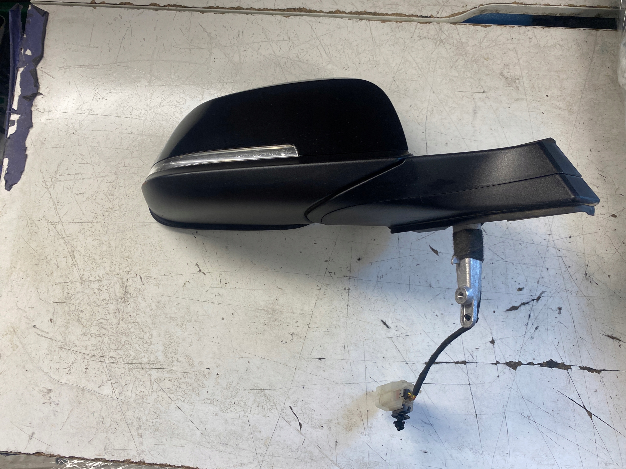 BMW i3 LUSTERKO PRAWE 5 PIN EU