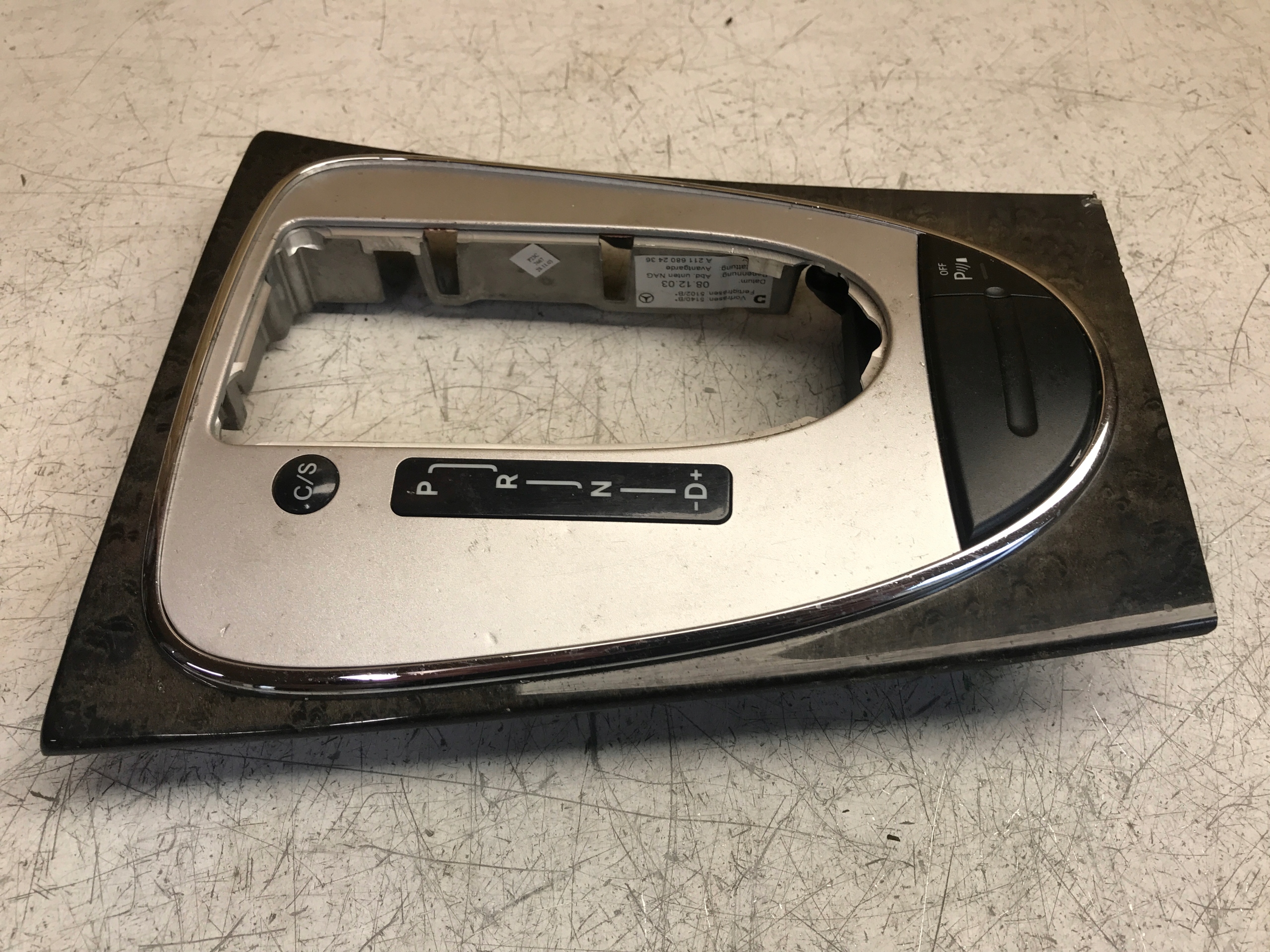 RÁM kulisy převodů MERCEDES W211 A2116802436