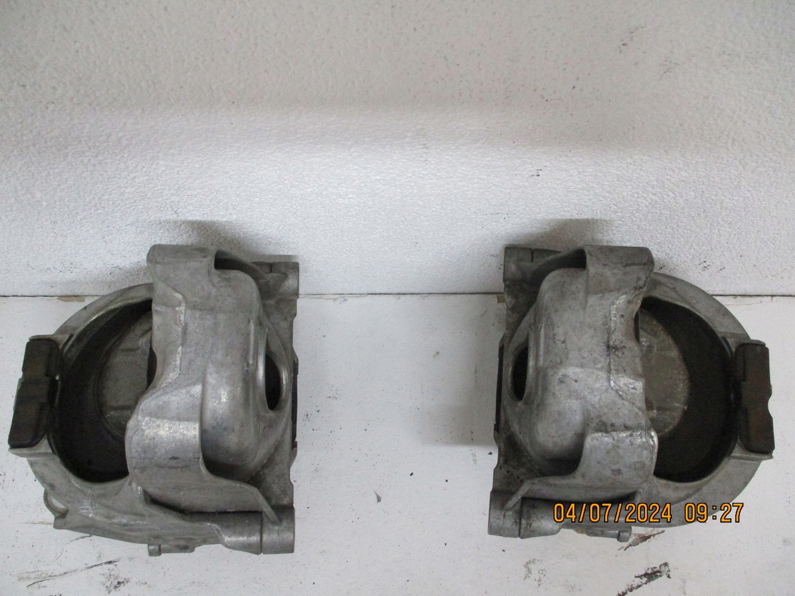 holder engine mount AUDI Q7 4M0199372FF 4M0199371FF
