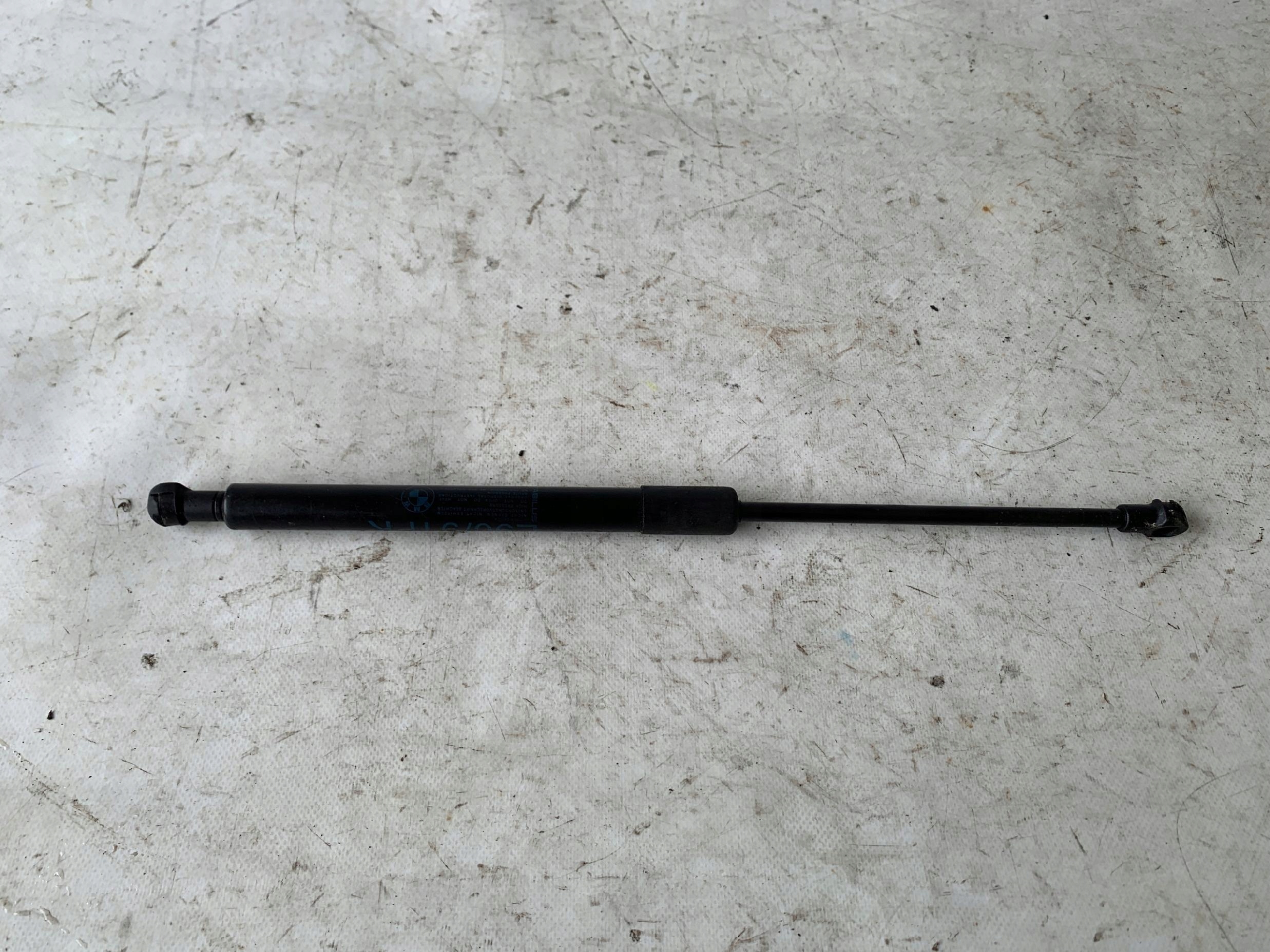 # damper bonnets POKRYWY BMW 3 E90 E91 7060550