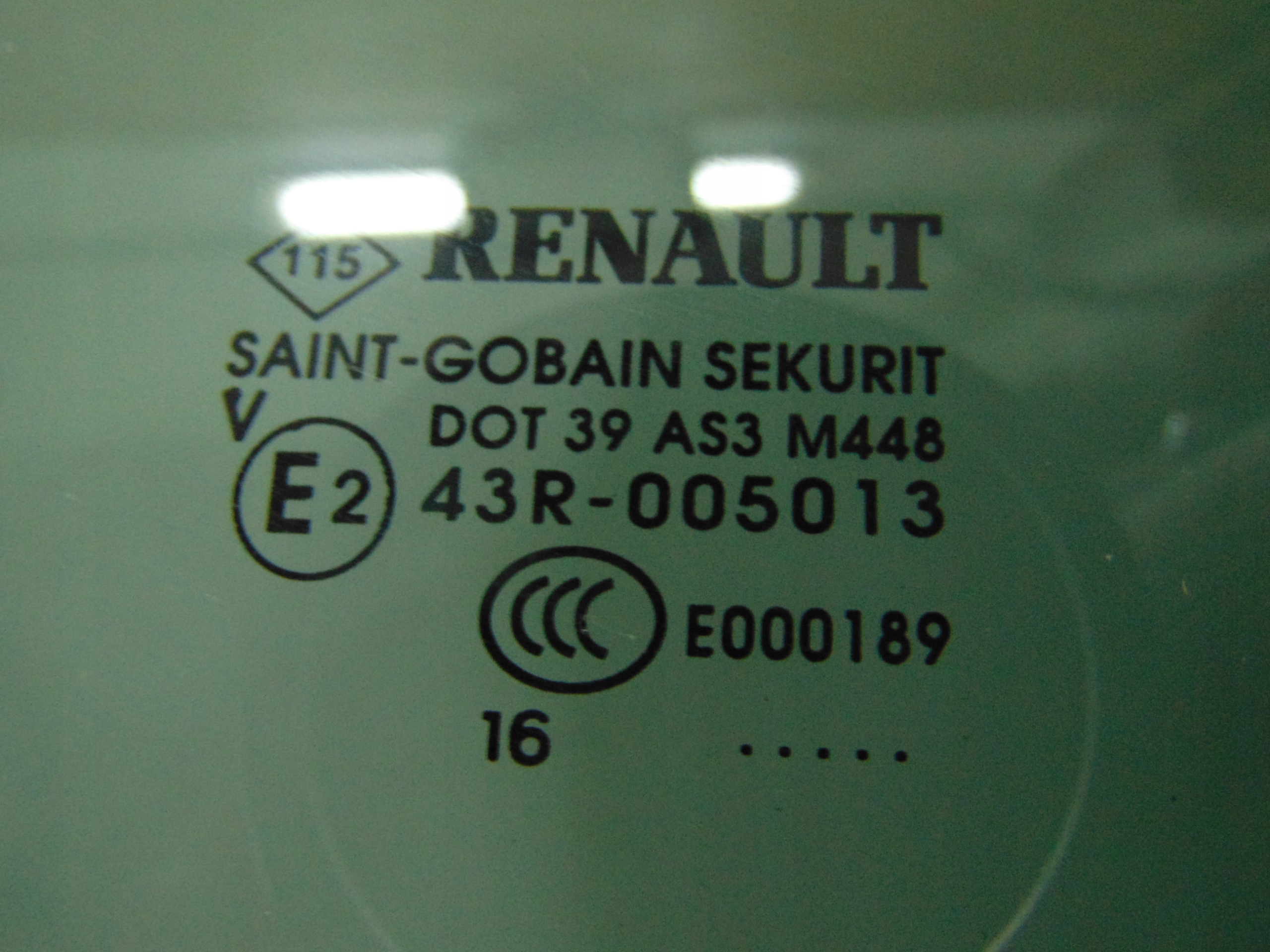 43R-005013 - Стекло двери правое заднее RENAULT TALISMAN седан 2016R